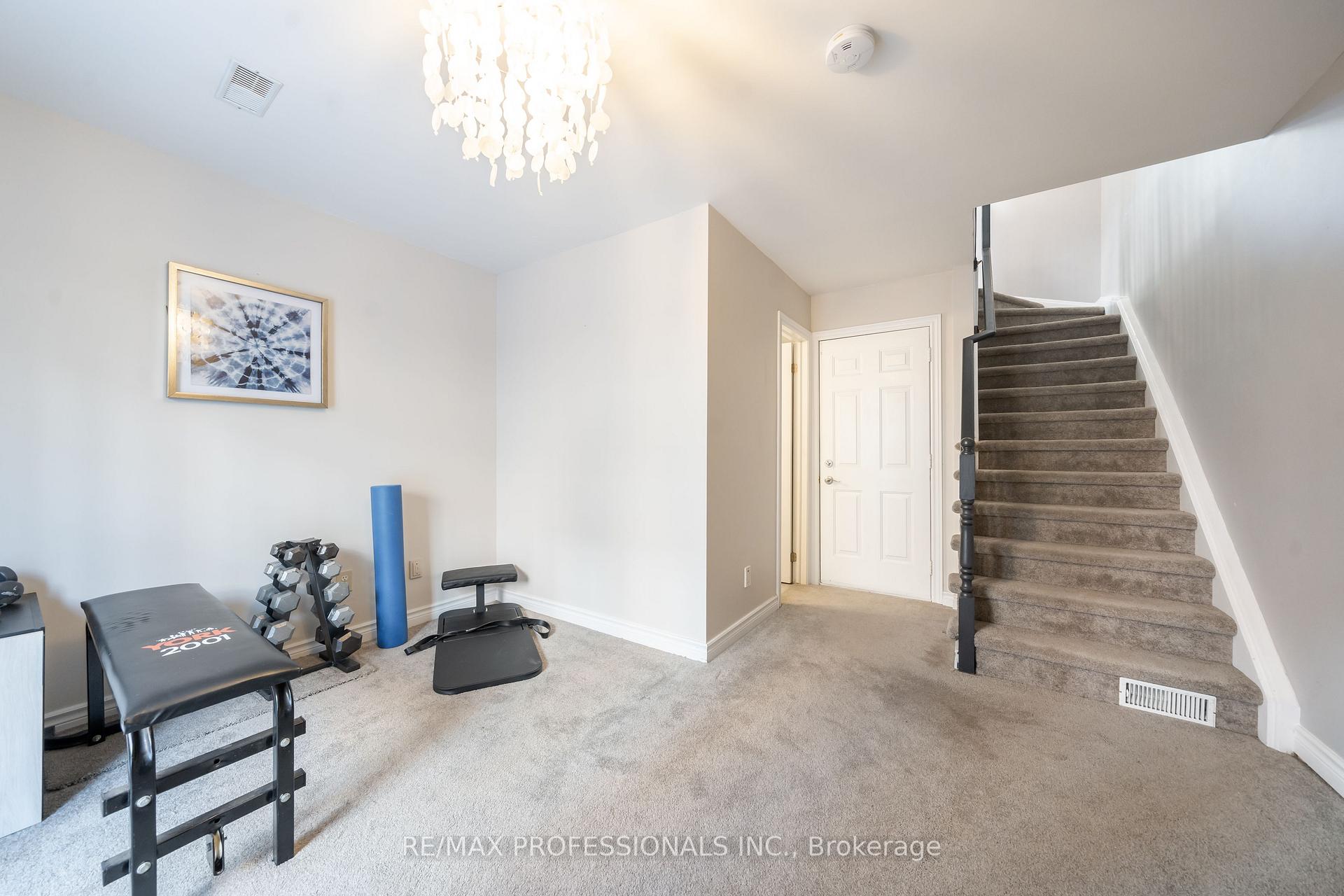 Photo 17 of Unit 27, 3480 Upper Middle Road, Burlington, Palmer — HOMEH