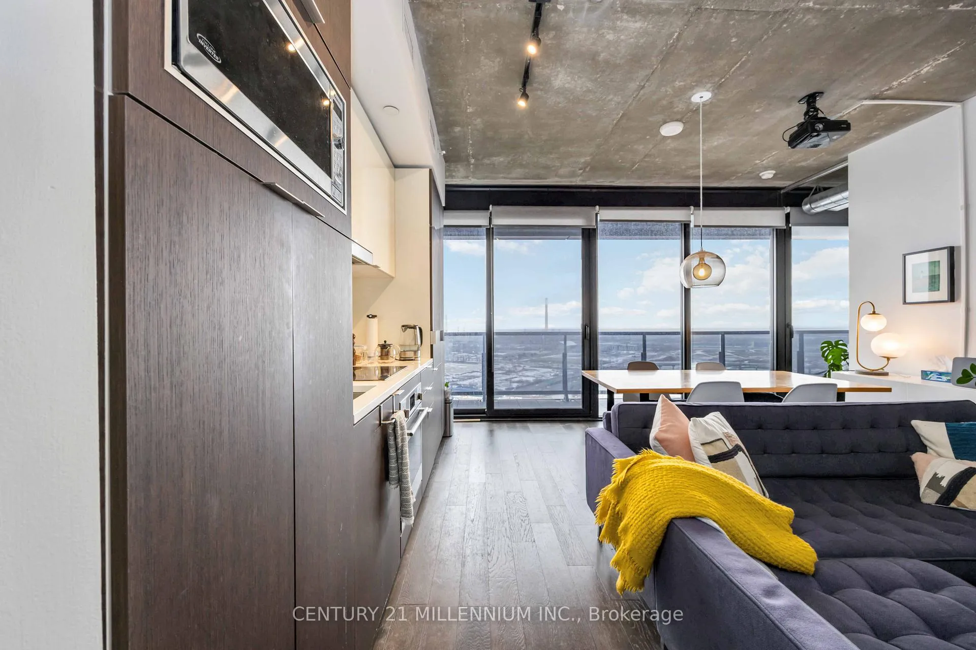 Photo 9 of Unit 2409, 170 Bayview Avenue, Toronto, Moss Park — HOMEH