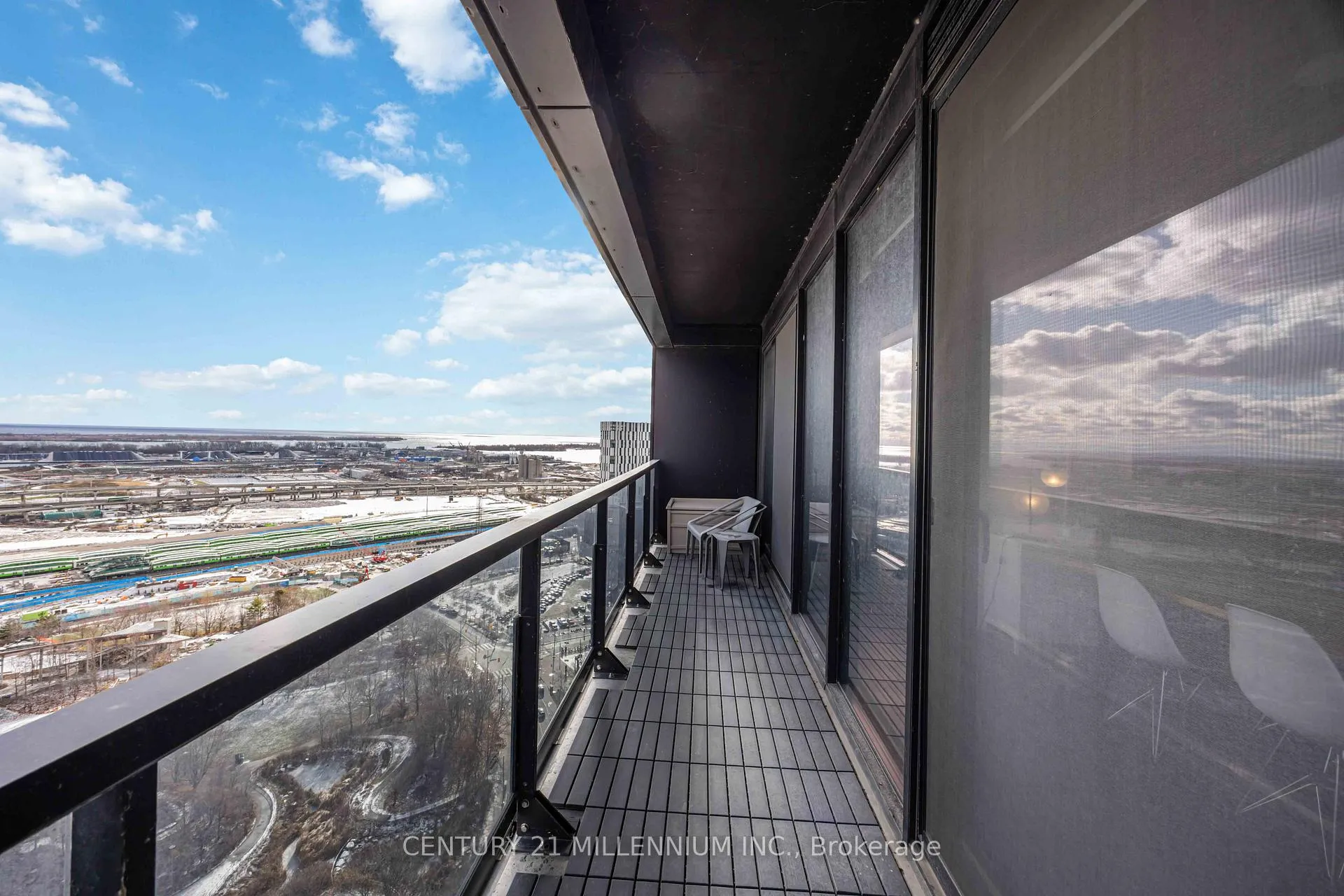 Photo 15 of Unit 2409, 170 Bayview Avenue, Toronto, Moss Park — HOMEH