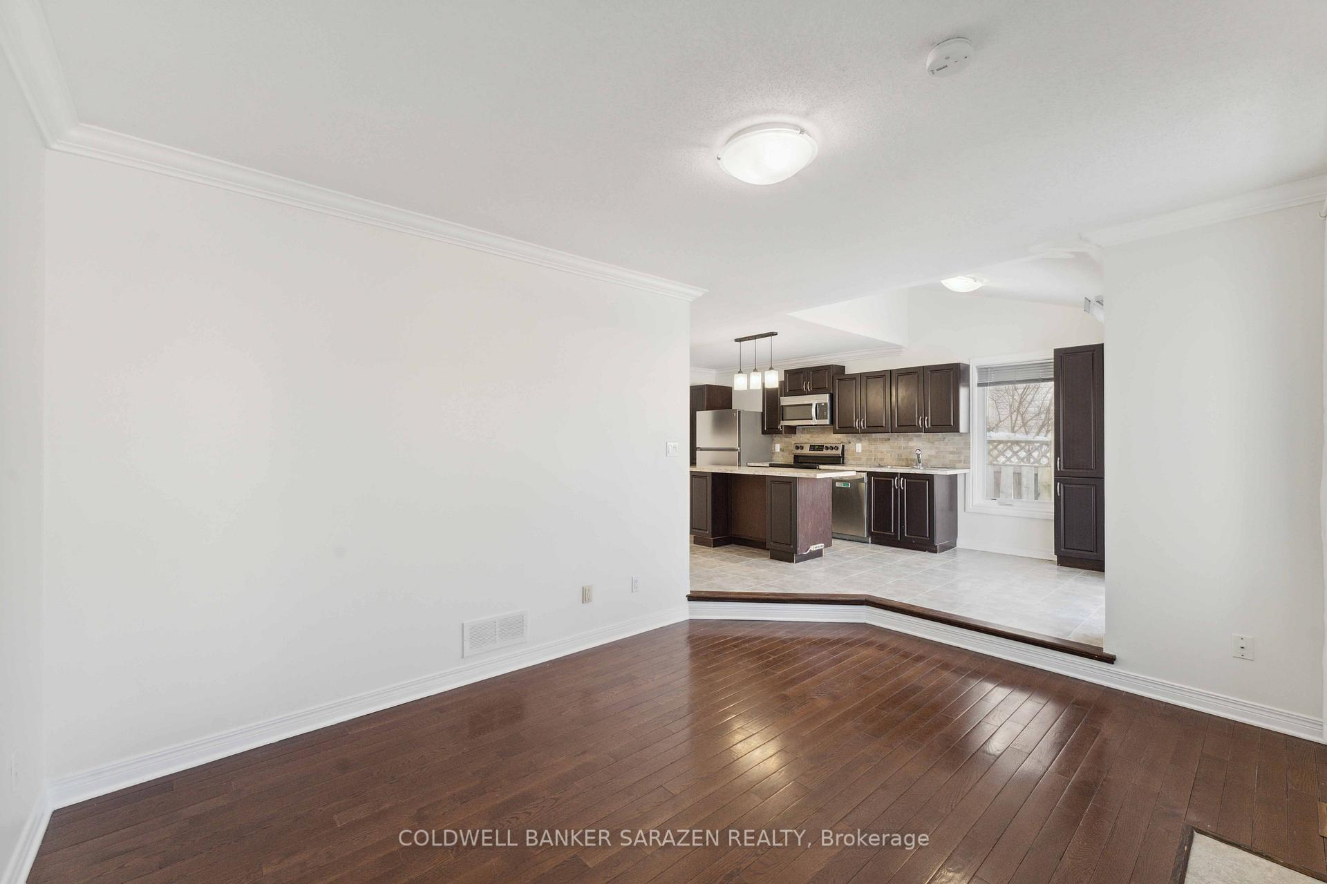 Photo 10 of 17 Rideaucrest Drive S, Ottawa, Barrhaven East — HOMEH