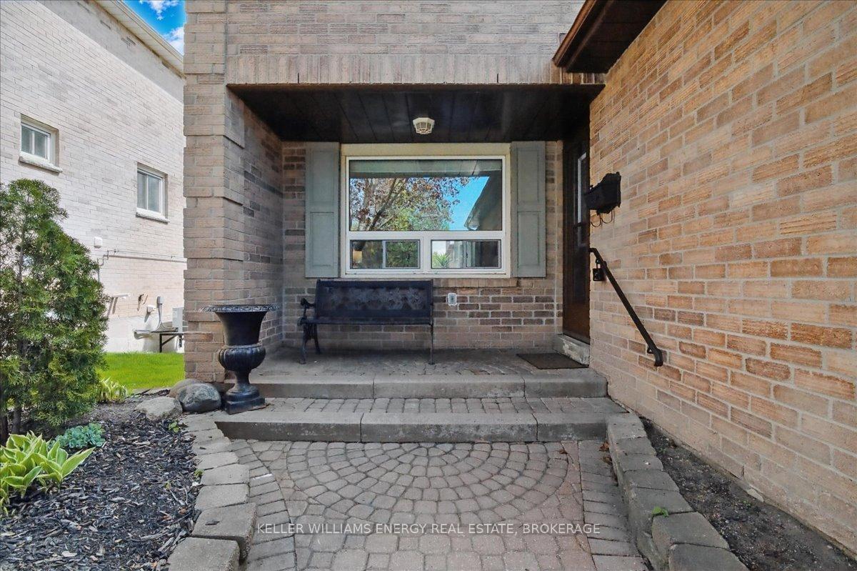 Photo 3 of 59 Rotherglen Road N, Ajax, Central West — HOMEH