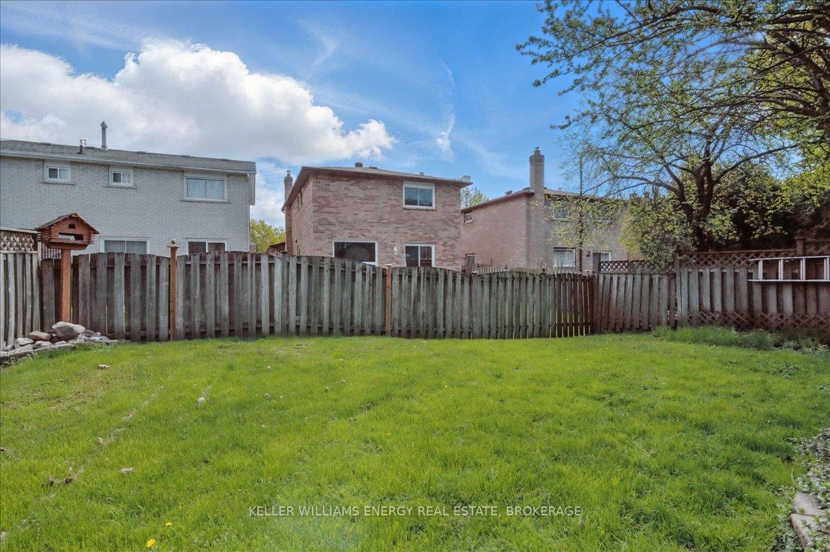 Photo 37 of 59 Rotherglen Road N, Ajax, Central West — HOMEH