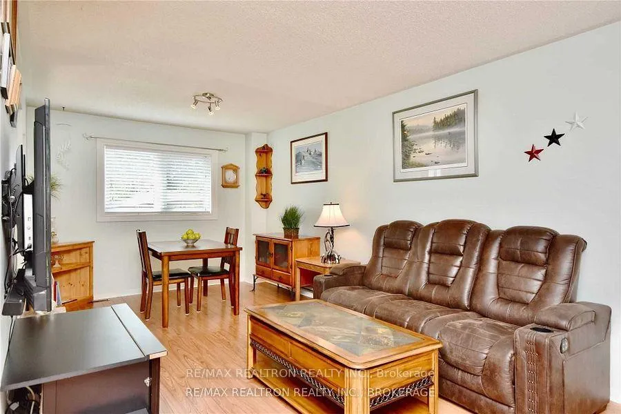 Photo 5 of 115 Copeman Crescent, Barrie, Painswick North — HOMEH