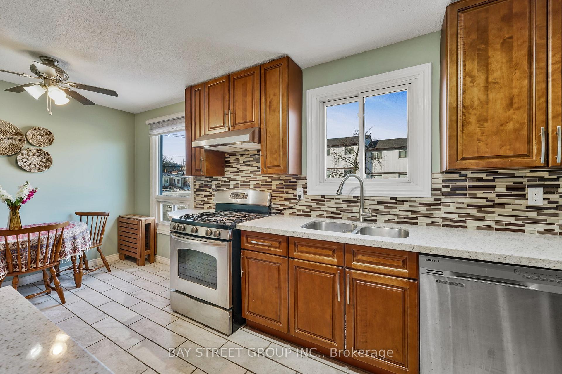 Photo 15 of Unit 30, 80 Old Country Drive, Kitchener — HOMEH