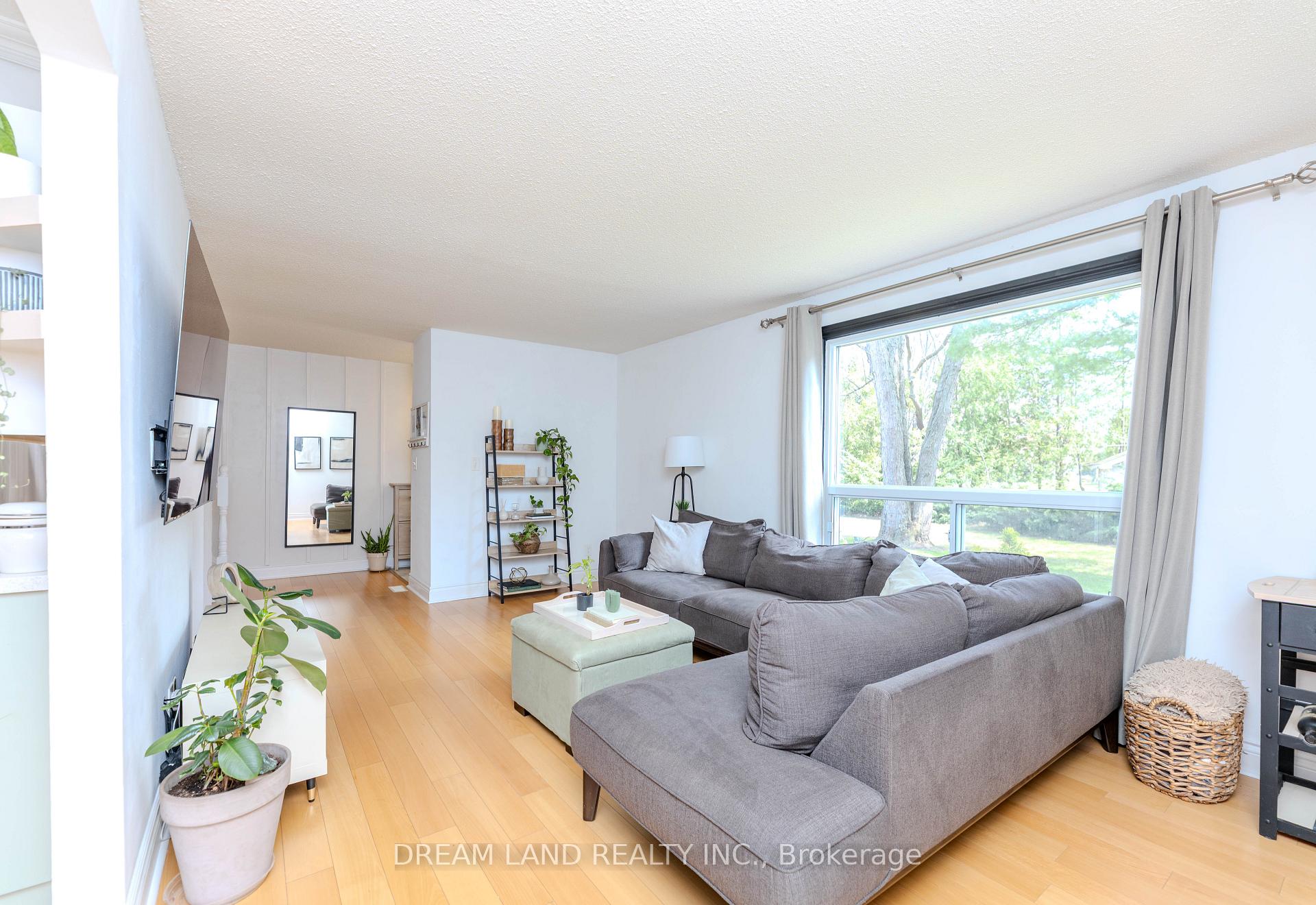 Photo 6 of Unit 2, 653 Francis Road, Burlington, LaSalle — HOMEH