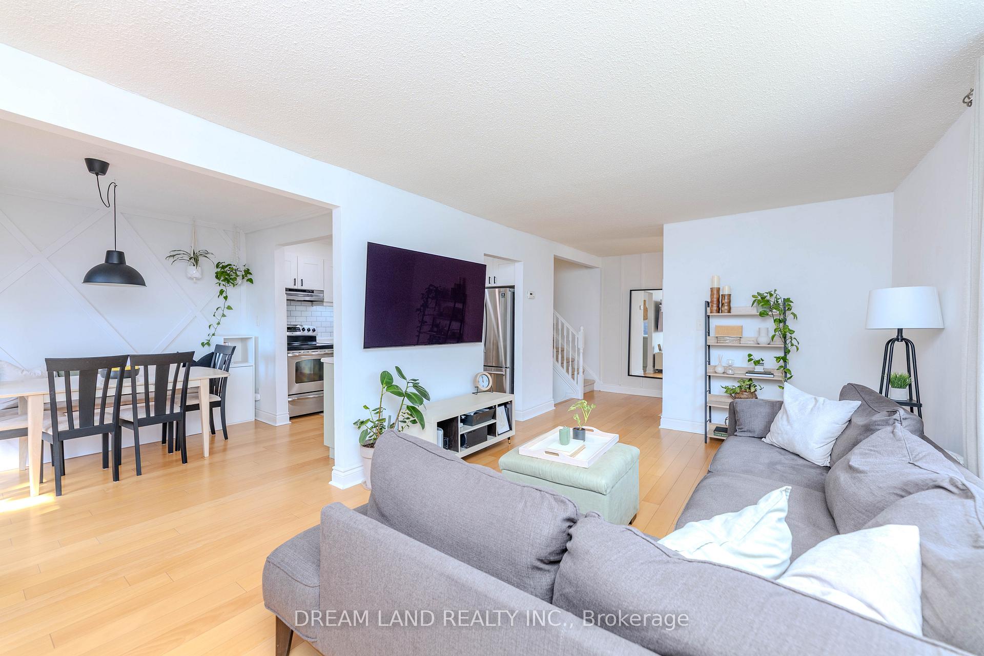 Photo 7 of Unit 2, 653 Francis Road, Burlington, LaSalle — HOMEH