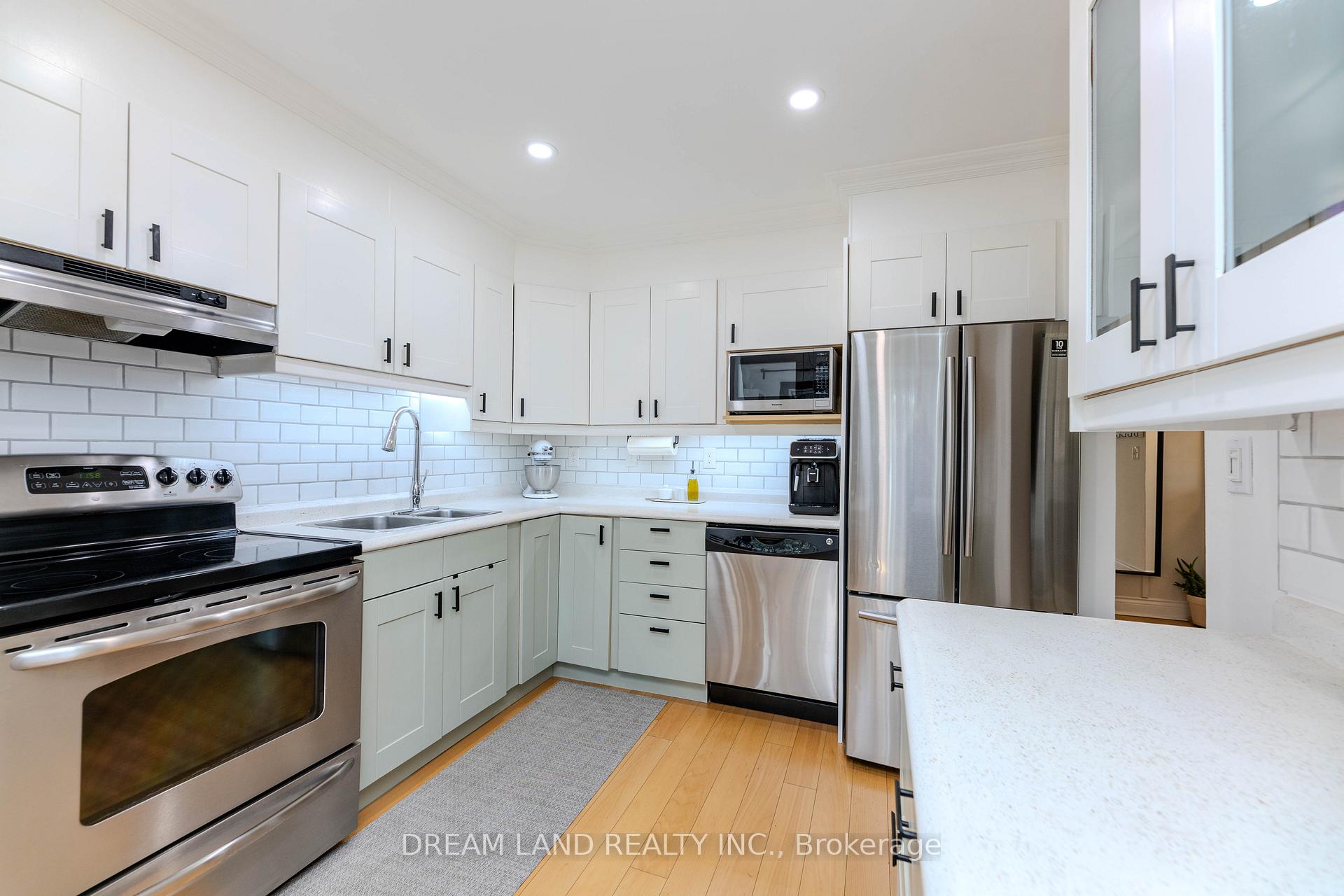 Photo 9 of Unit 2, 653 Francis Road, Burlington, LaSalle — HOMEH