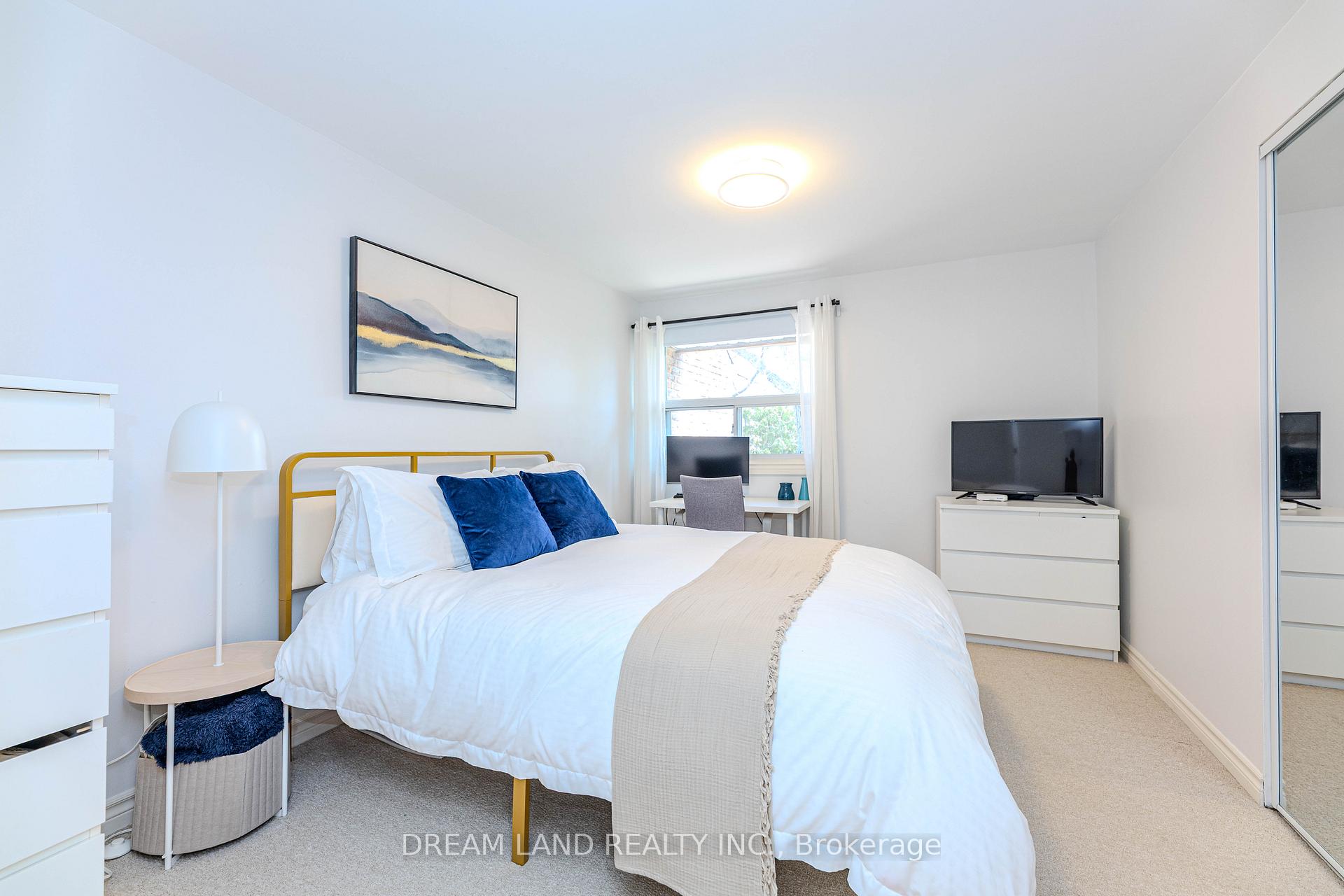 Photo 14 of Unit 2, 653 Francis Road, Burlington, LaSalle — HOMEH