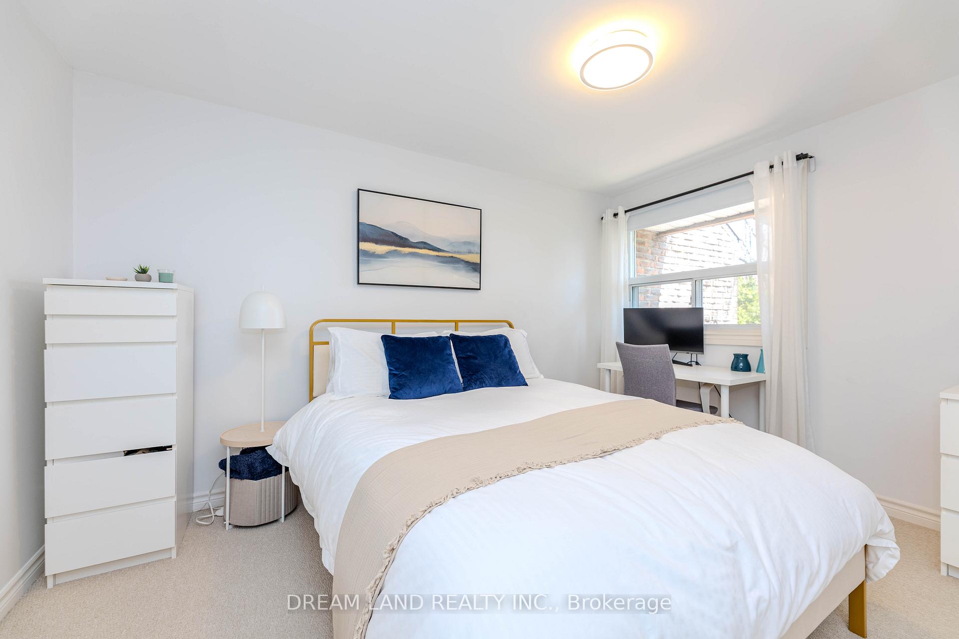 Photo 15 of Unit 2, 653 Francis Road, Burlington, LaSalle — HOMEH