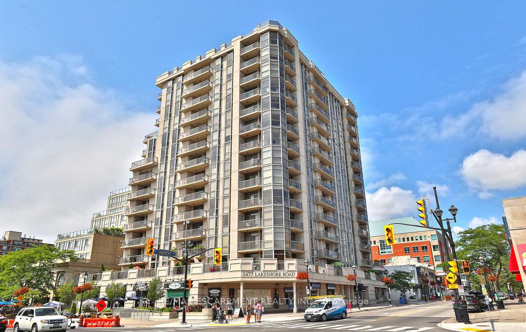 Front of Unit 301, 1477 Lakeshore Road