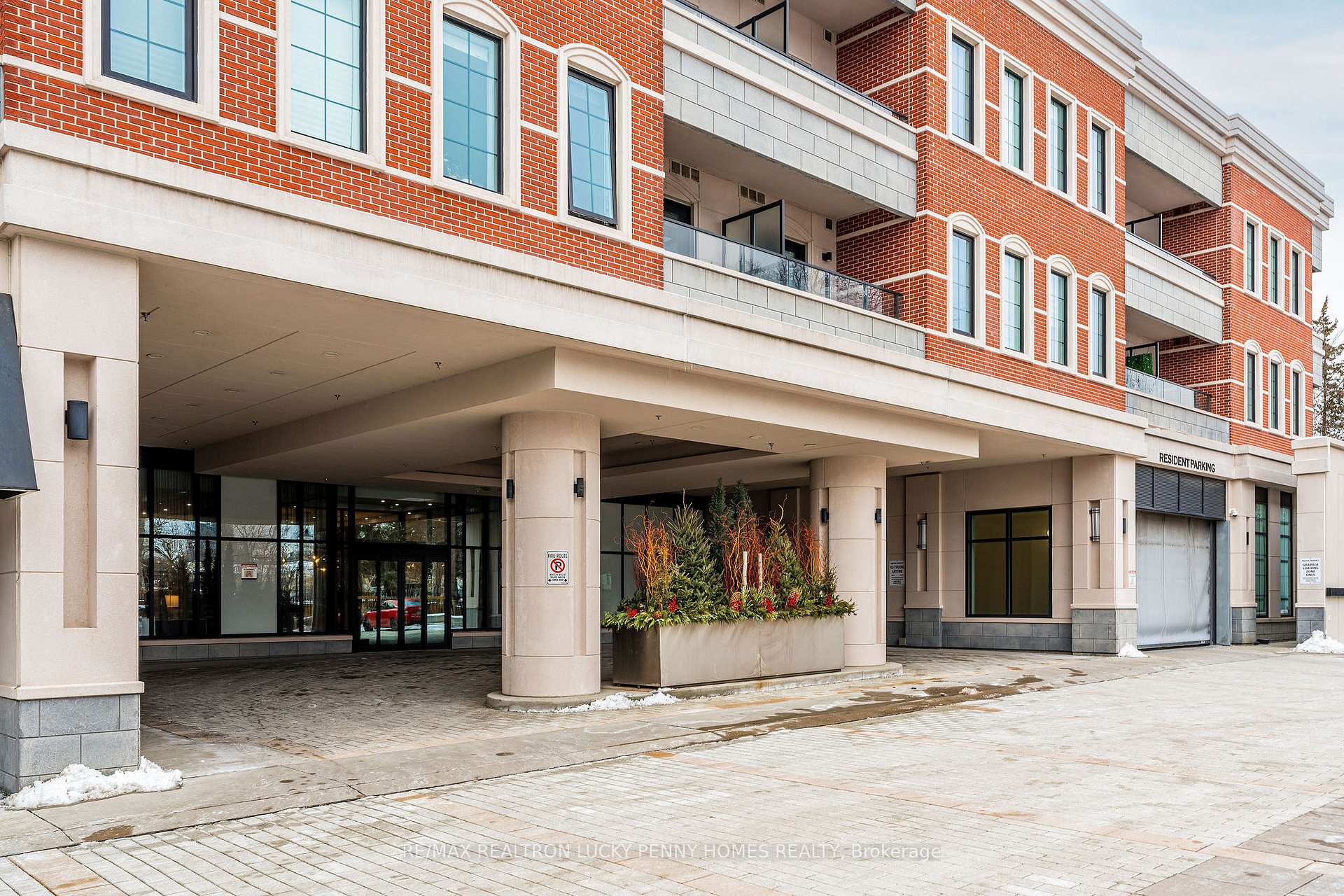 Photo 2 of Unit 207, 20 Fred Varley Drive, Markham, Unionville — HOMEH