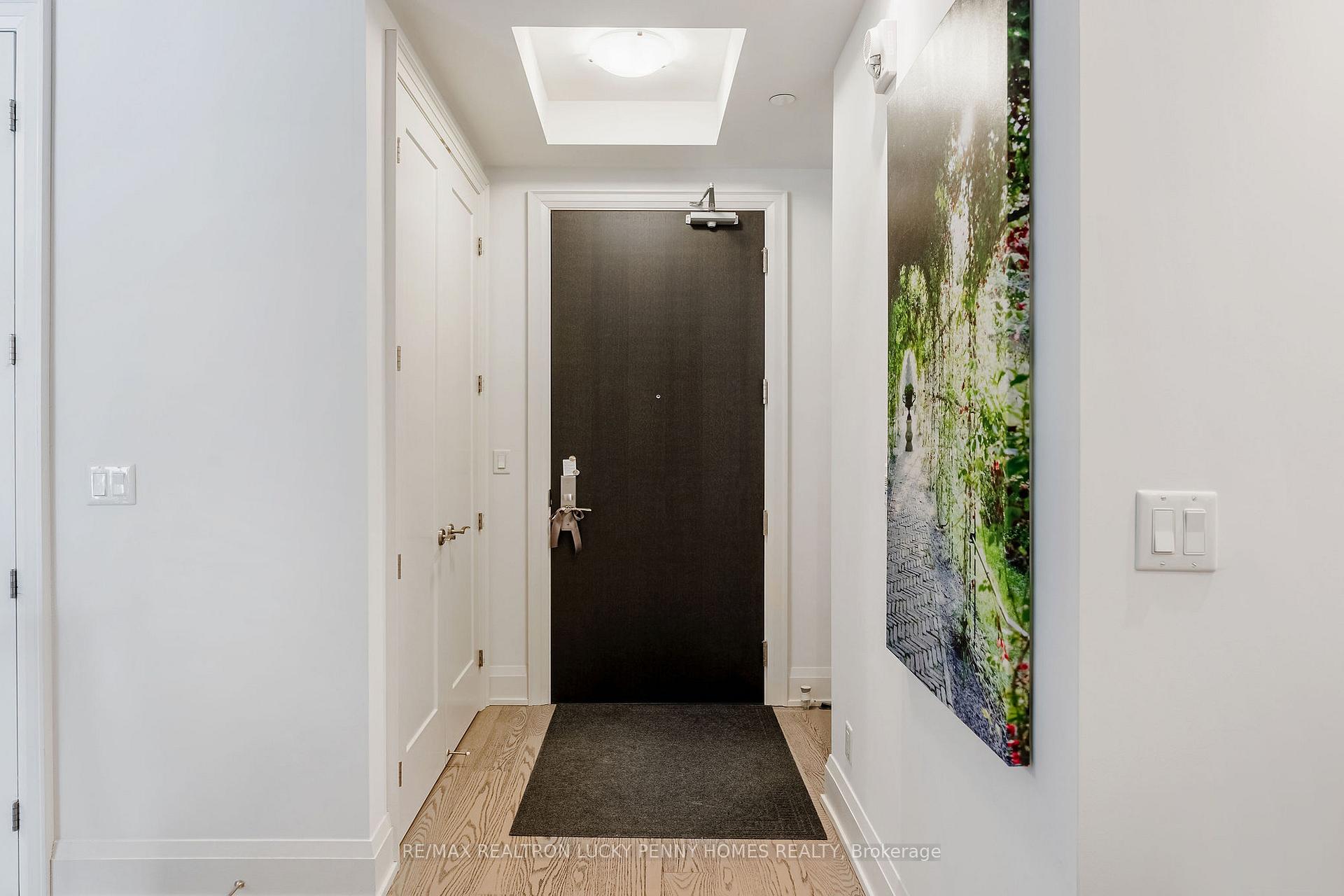 Photo 4 of Unit 207, 20 Fred Varley Drive, Markham, Unionville — HOMEH