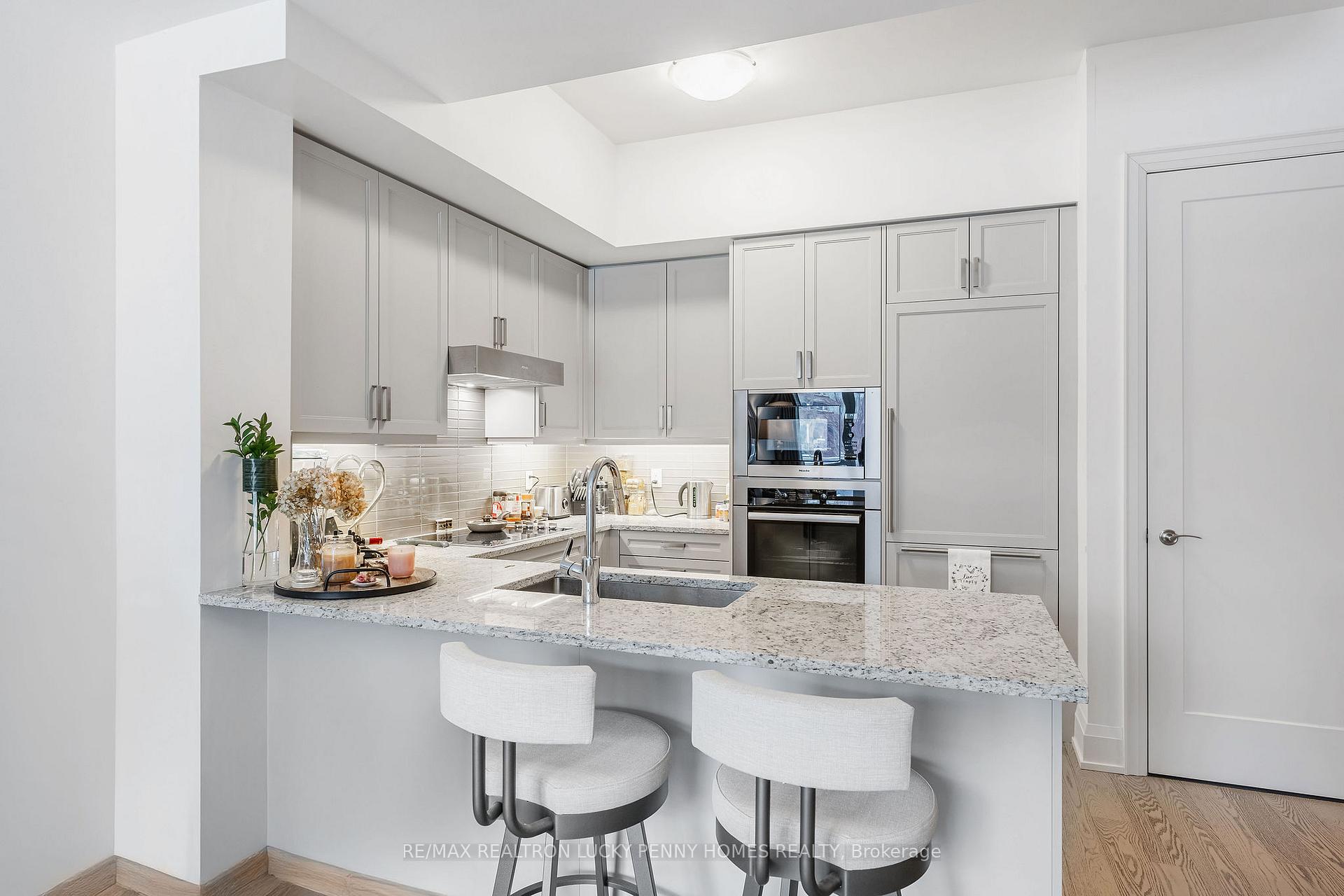 Photo 11 of Unit 207, 20 Fred Varley Drive, Markham, Unionville — HOMEH