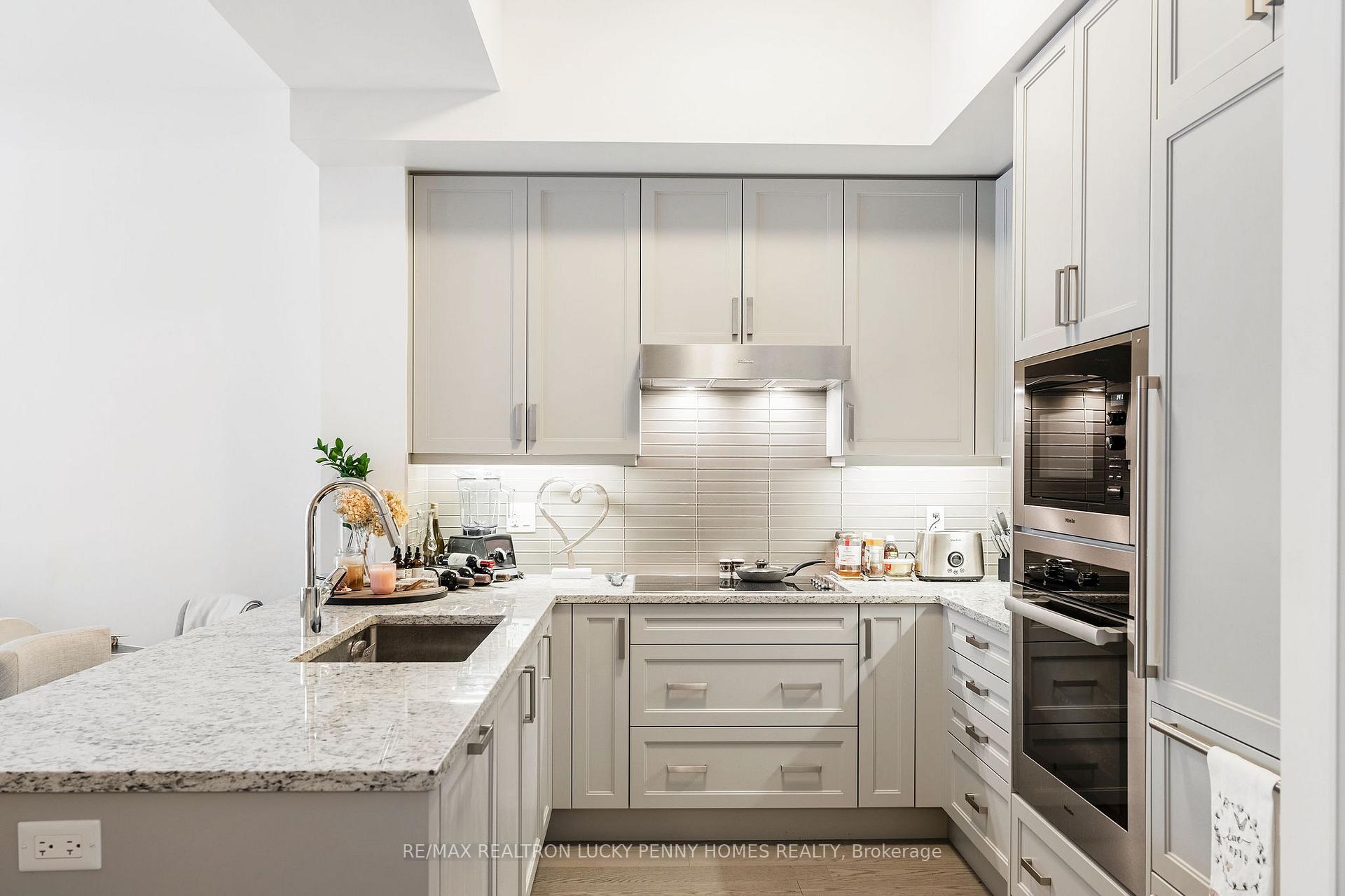 Photo 13 of Unit 207, 20 Fred Varley Drive, Markham, Unionville — HOMEH