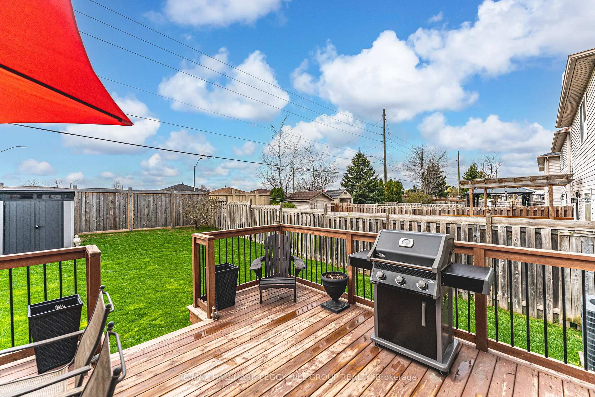 Photo 5 of 147 Nathan Crescent, Barrie, Painswick South — HOMEH