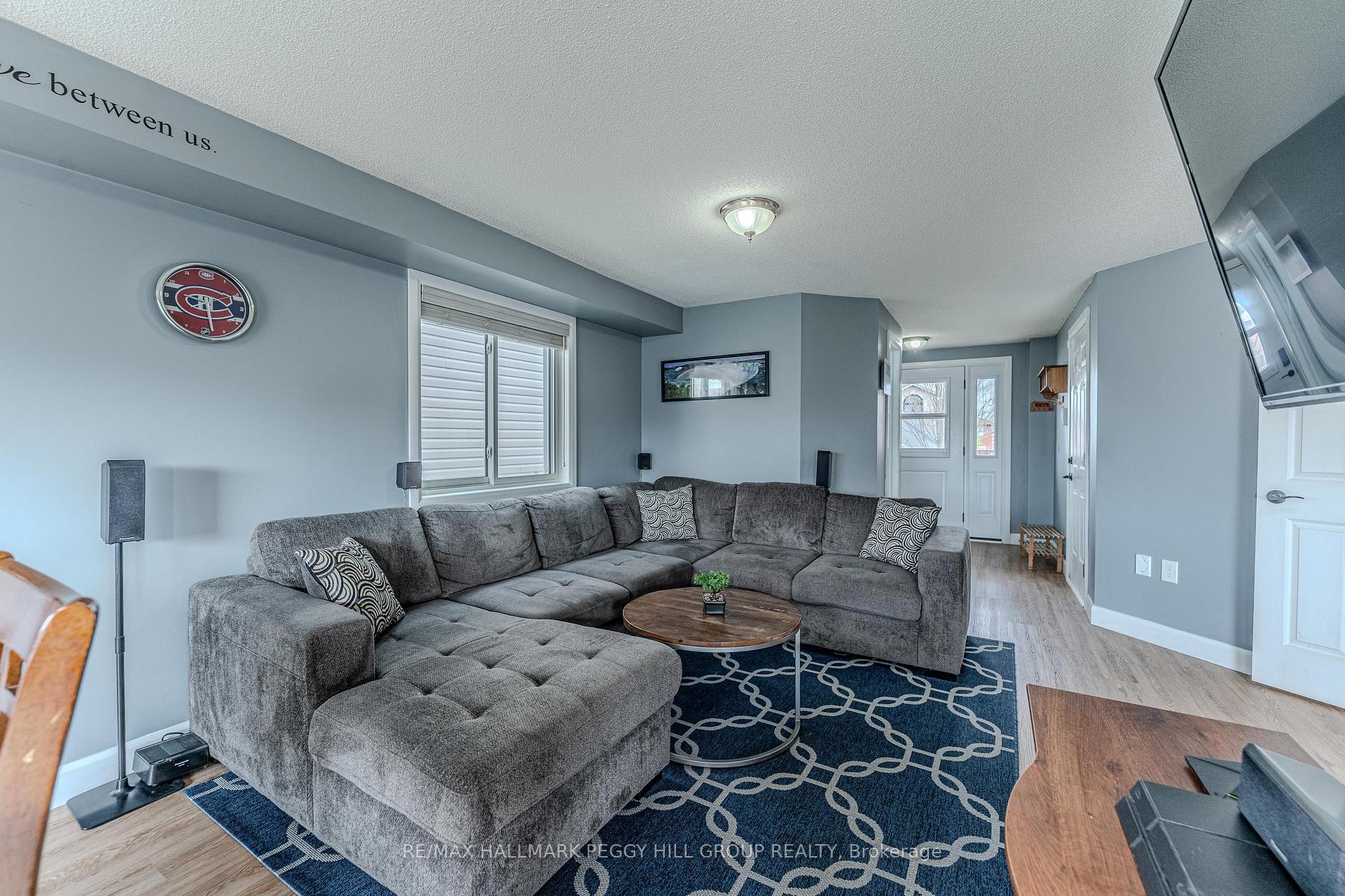 Photo 7 of 147 Nathan Crescent, Barrie, Painswick South — HOMEH