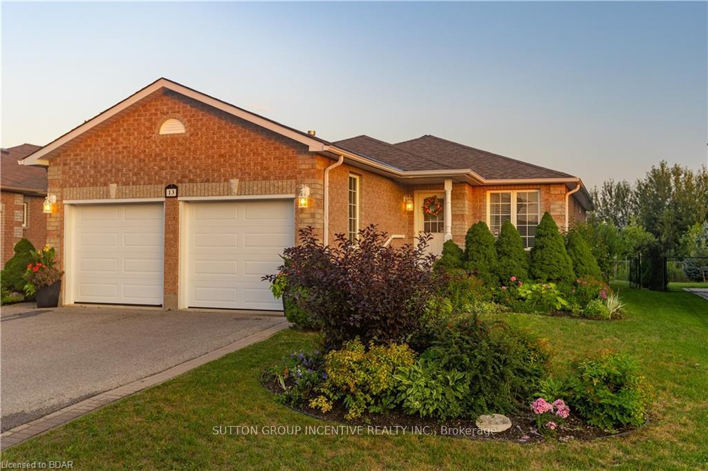 Photo 1 of 13 Commonwealth Road, Barrie, Innis-Shore — HOMEH