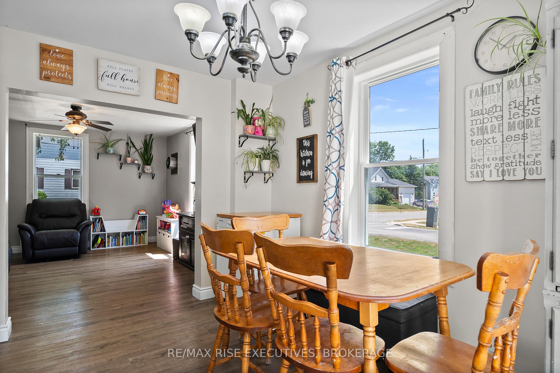 Photo 9 of 100 Elm Street, Gananoque — HOMEH