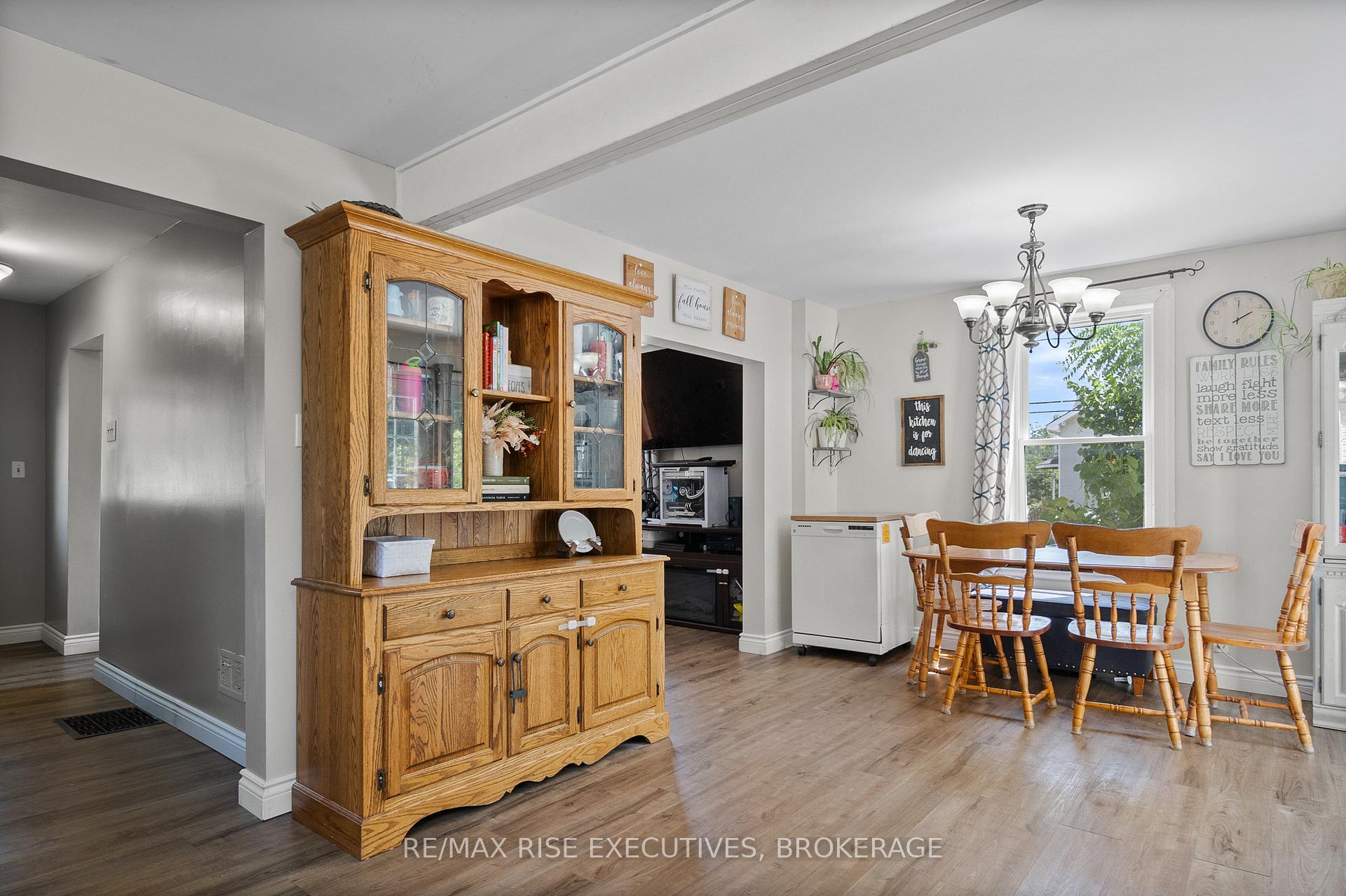 Photo 14 of 100 Elm Street, Gananoque — HOMEH
