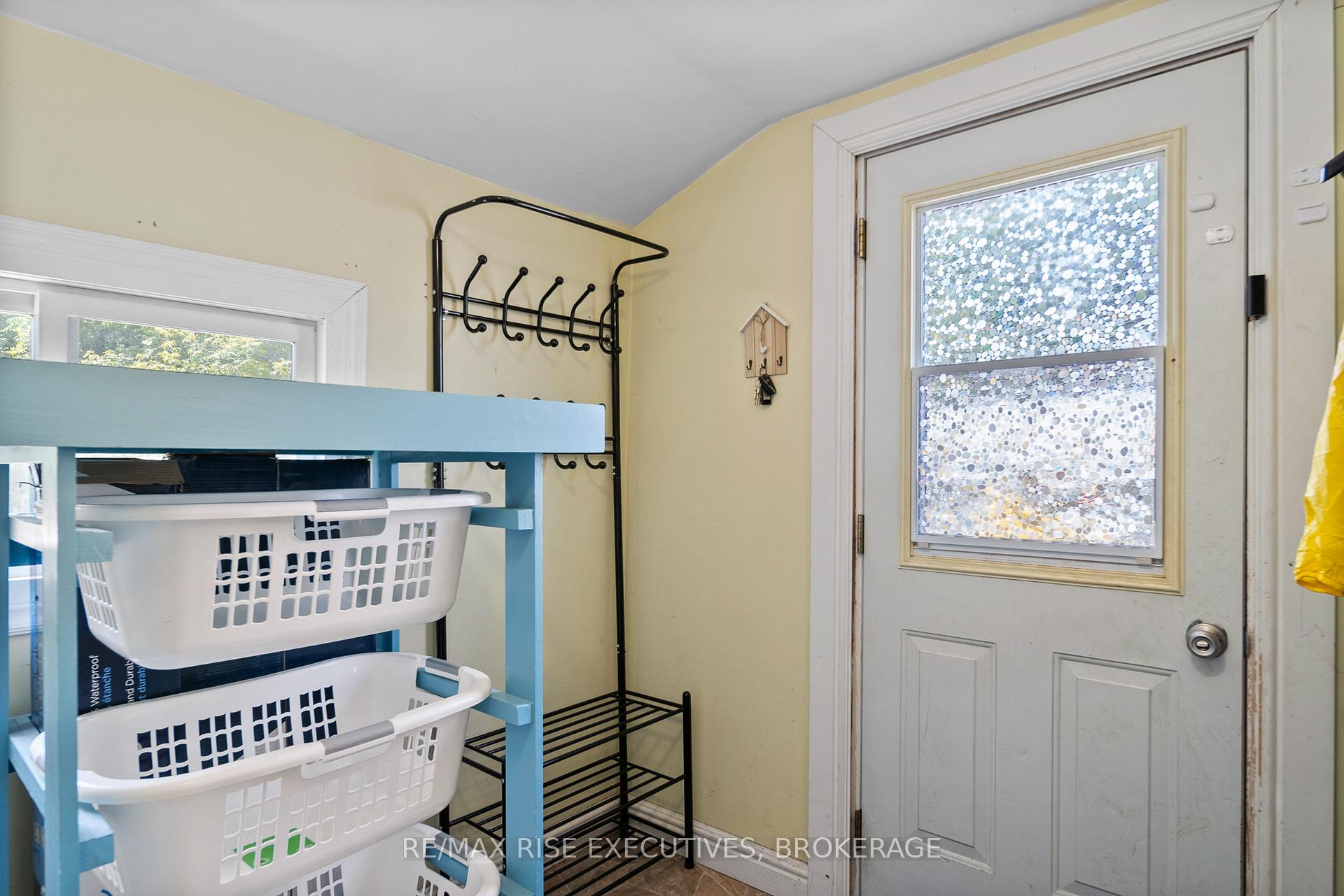 Photo 16 of 100 Elm Street, Gananoque — HOMEH