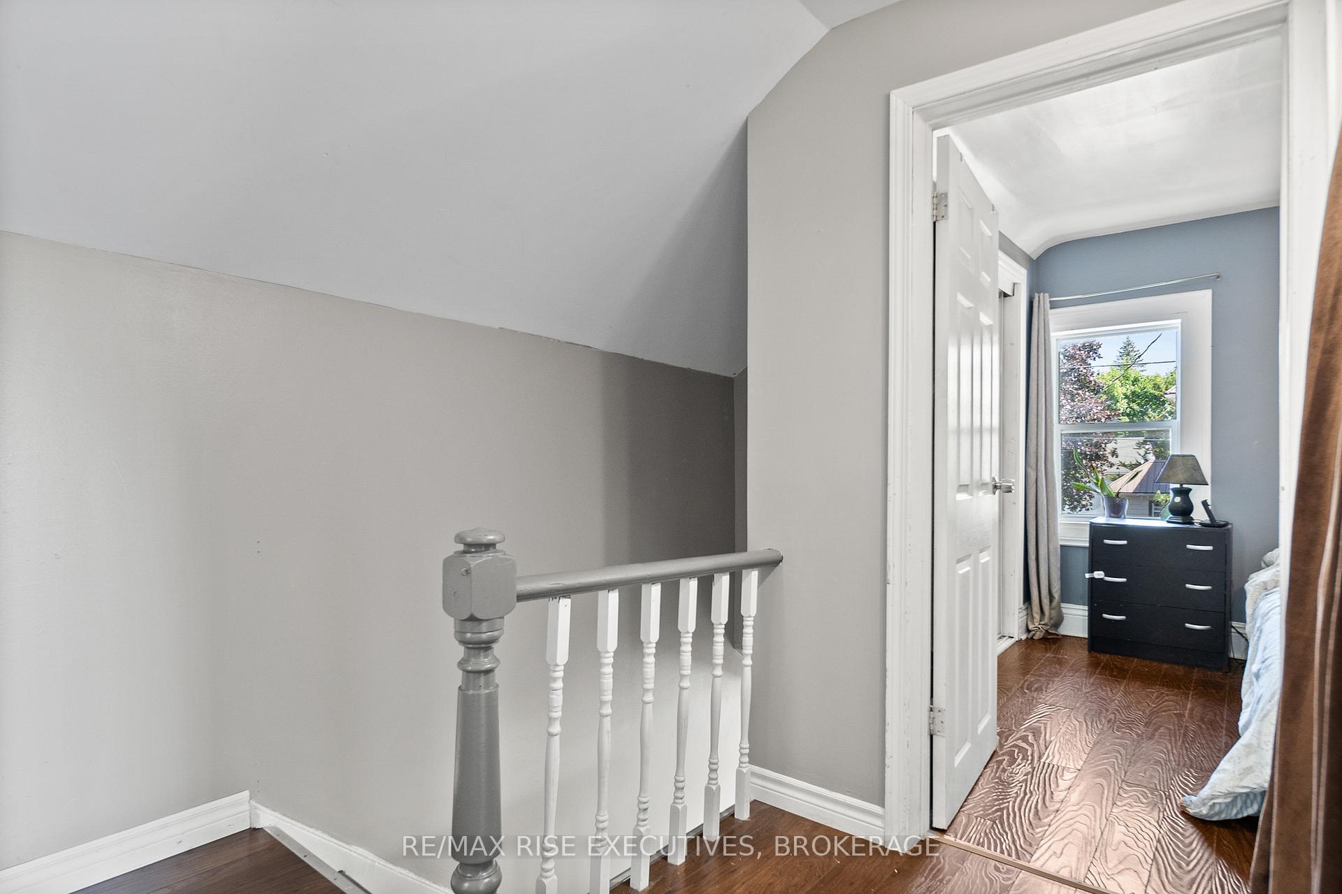 Photo 18 of 100 Elm Street, Gananoque — HOMEH
