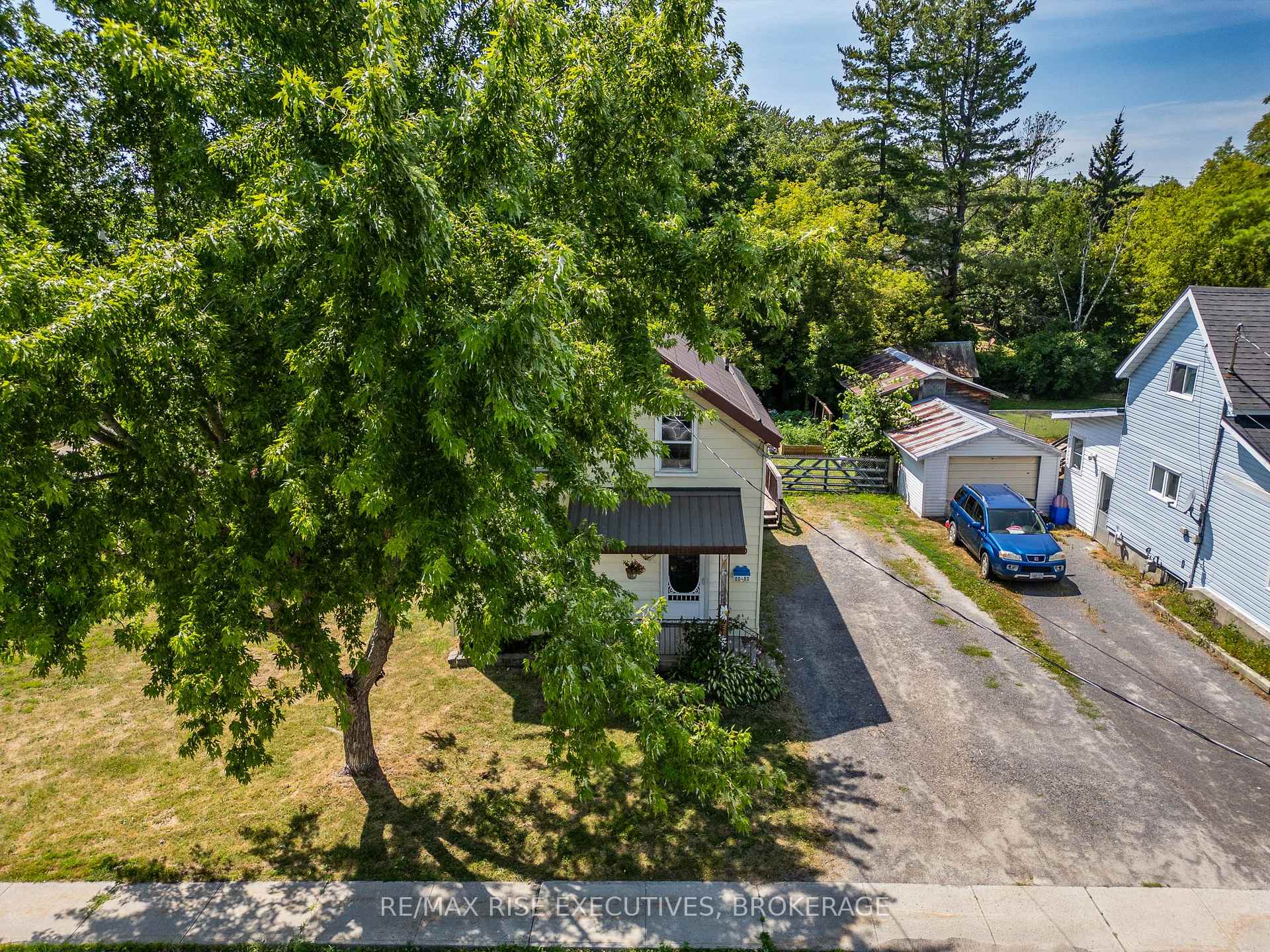 Photo 38 of 100 Elm Street, Gananoque — HOMEH
