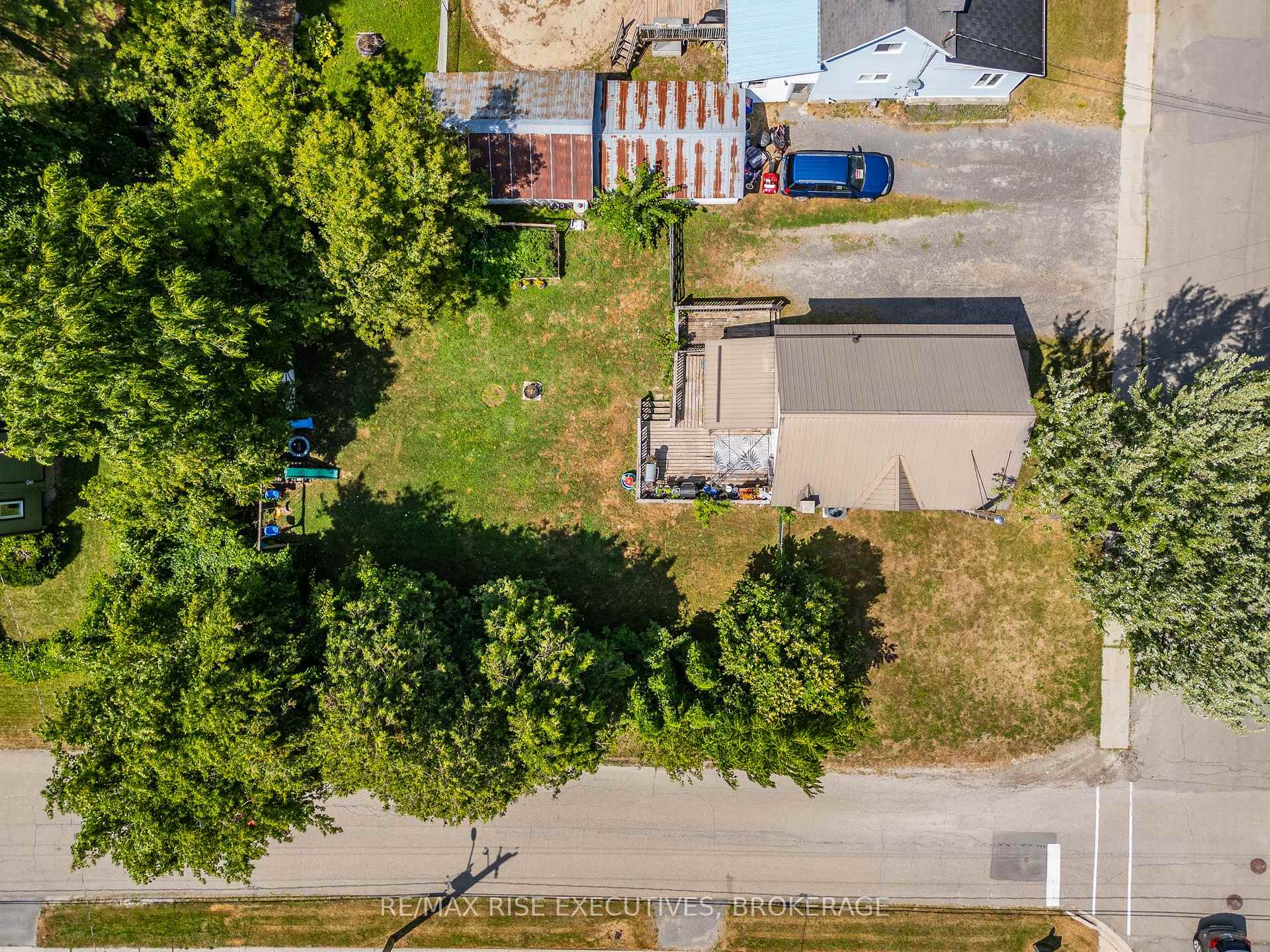 Photo 40 of 100 Elm Street, Gananoque — HOMEH