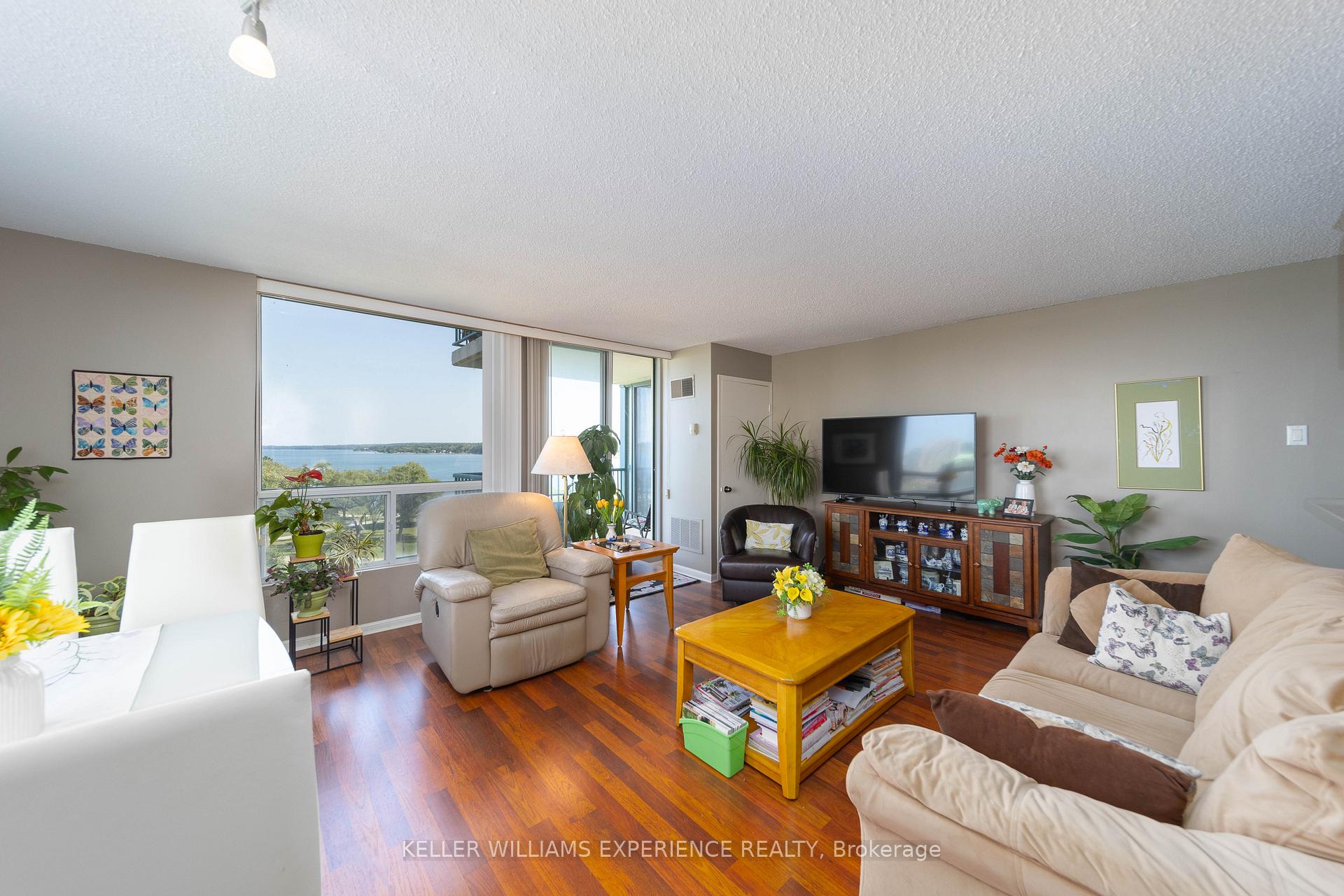 Photo 8 of Unit 709, 75 Ellen Street, Barrie, City Centre — HOMEH