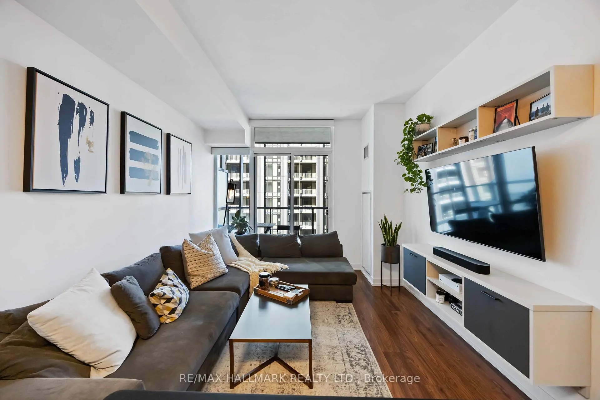 Photo 1 of Unit 902, 105 George Street, Toronto, Moss Park — HOMEH