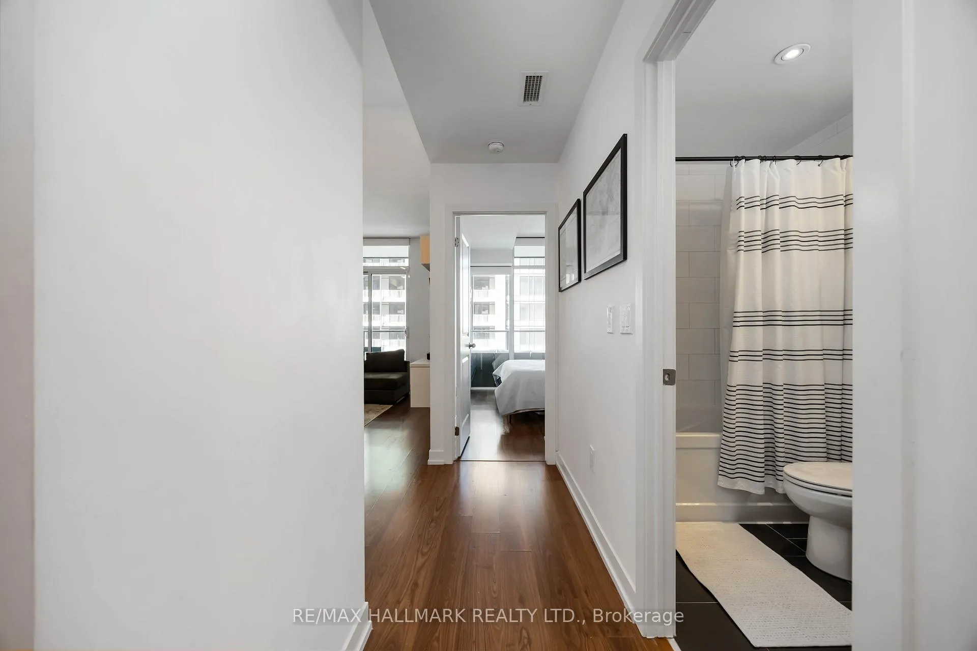 Photo 7 of Unit 902, 105 George Street, Toronto, Moss Park — HOMEH