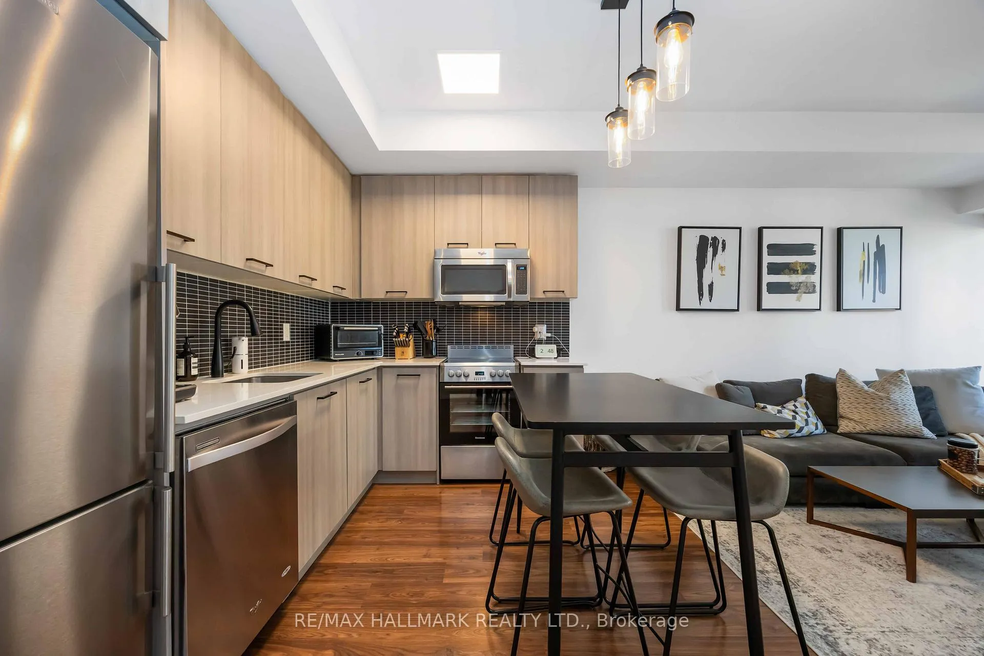 Photo 15 of Unit 902, 105 George Street, Toronto, Moss Park — HOMEH