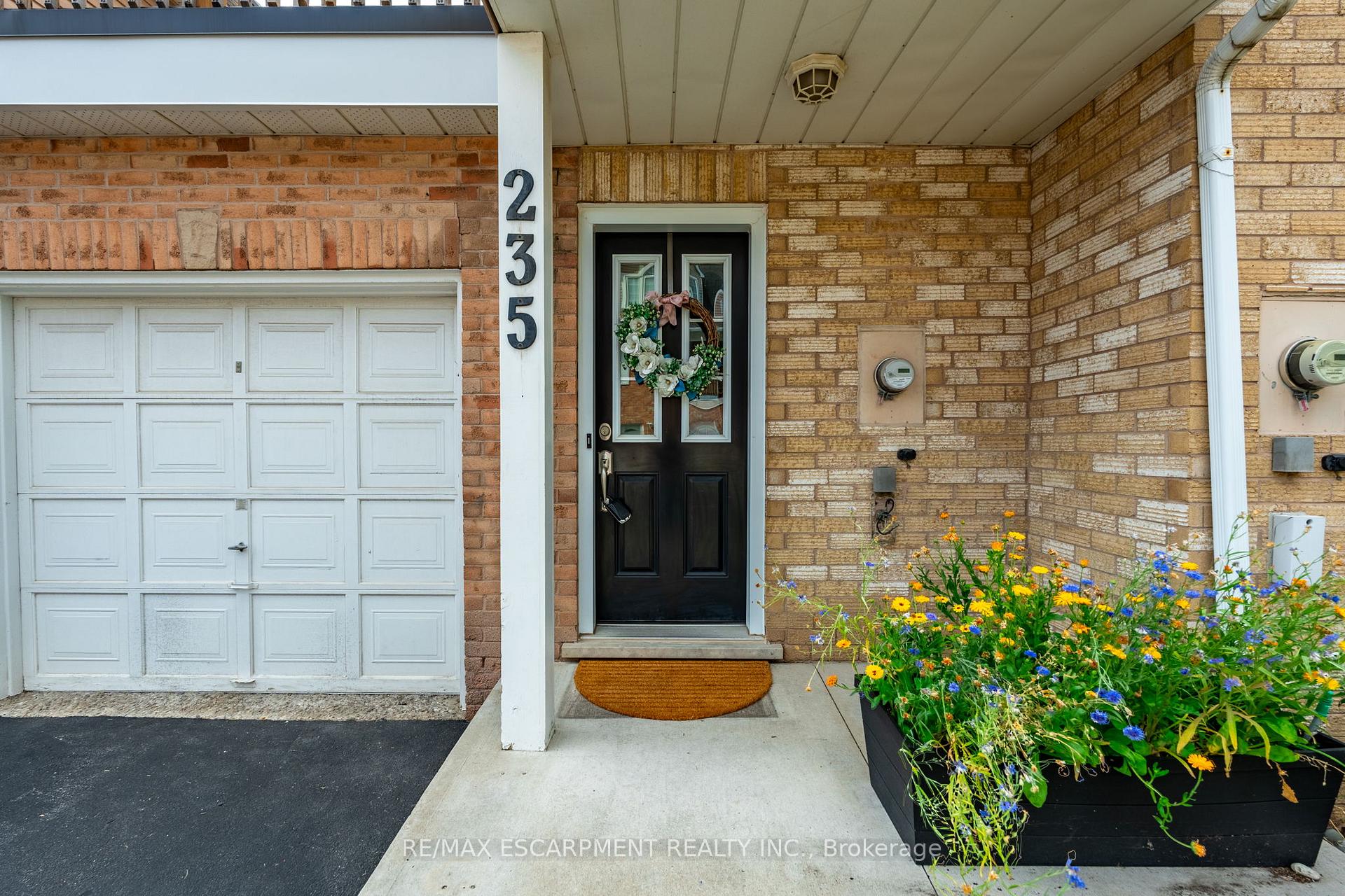 Photo 3 of Unit 235, 2075 Walkers Line, Burlington, Rose — HOMEH