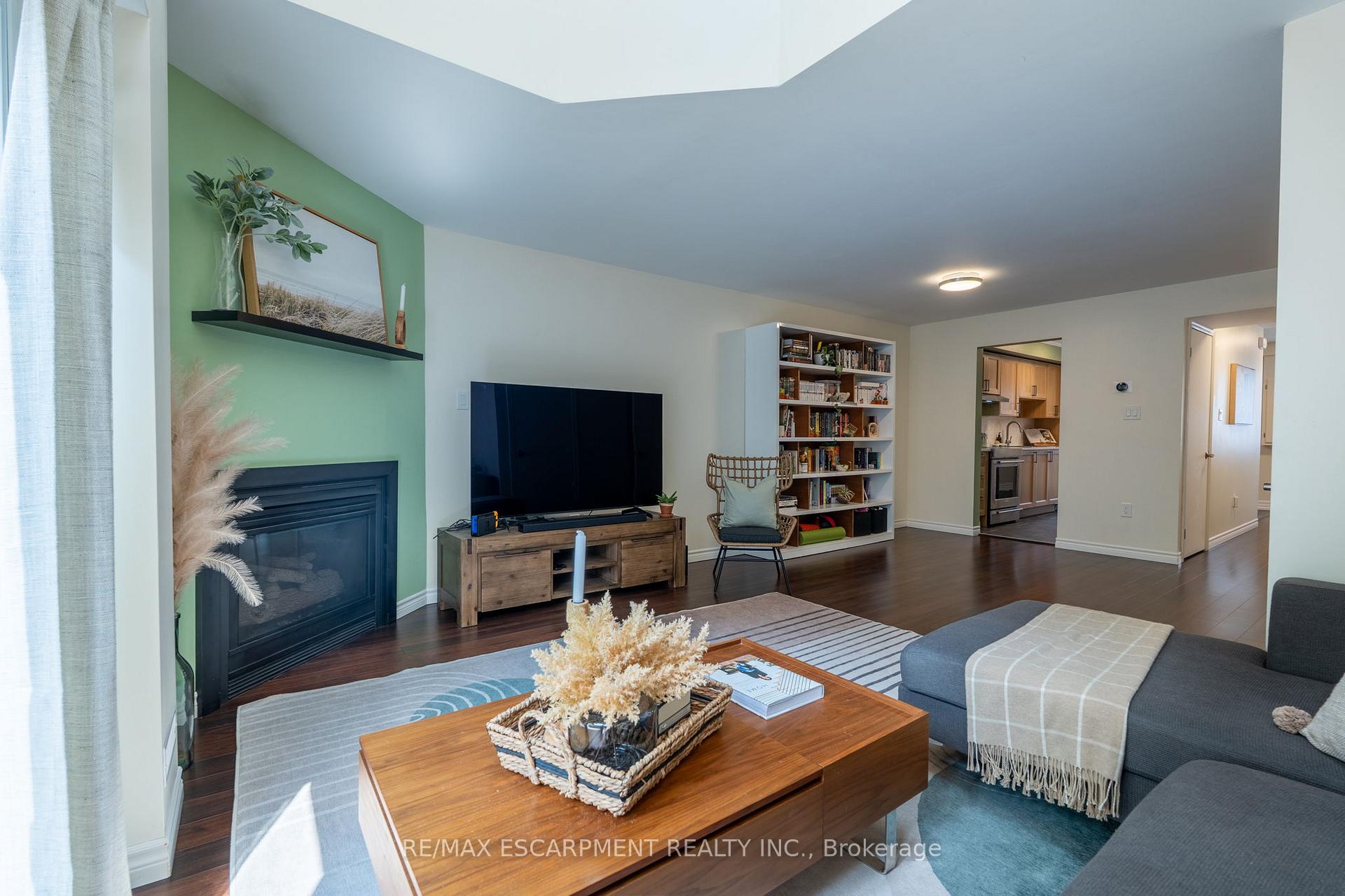 Photo 9 of Unit 235, 2075 Walkers Line, Burlington, Rose — HOMEH