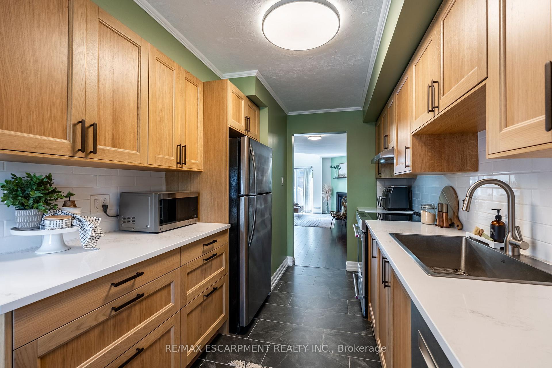 Photo 14 of Unit 235, 2075 Walkers Line, Burlington, Rose — HOMEH