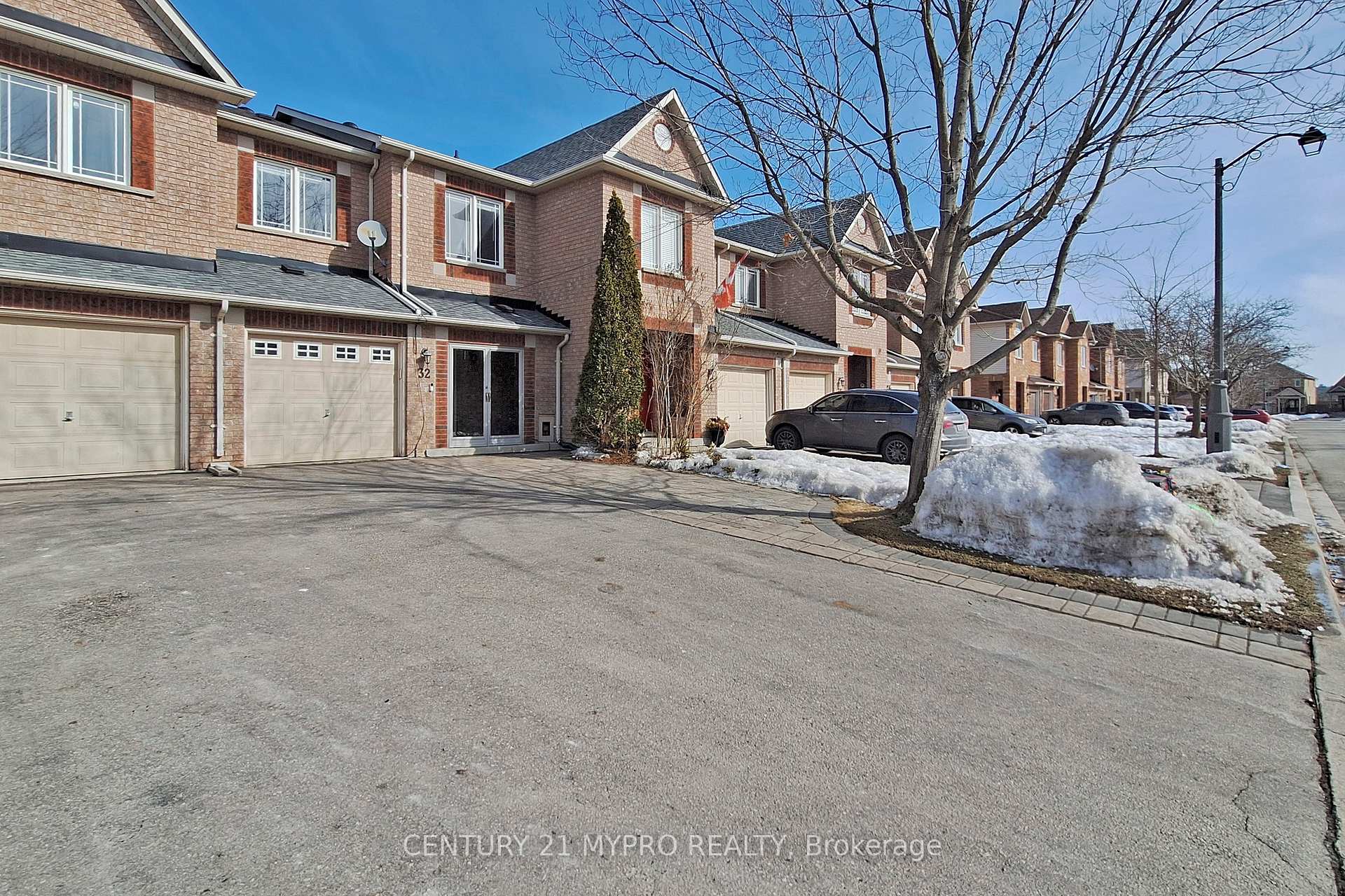 Photo 2 of 32 Bilbrough Street, Aurora, Bayview Northeast — HOMEH