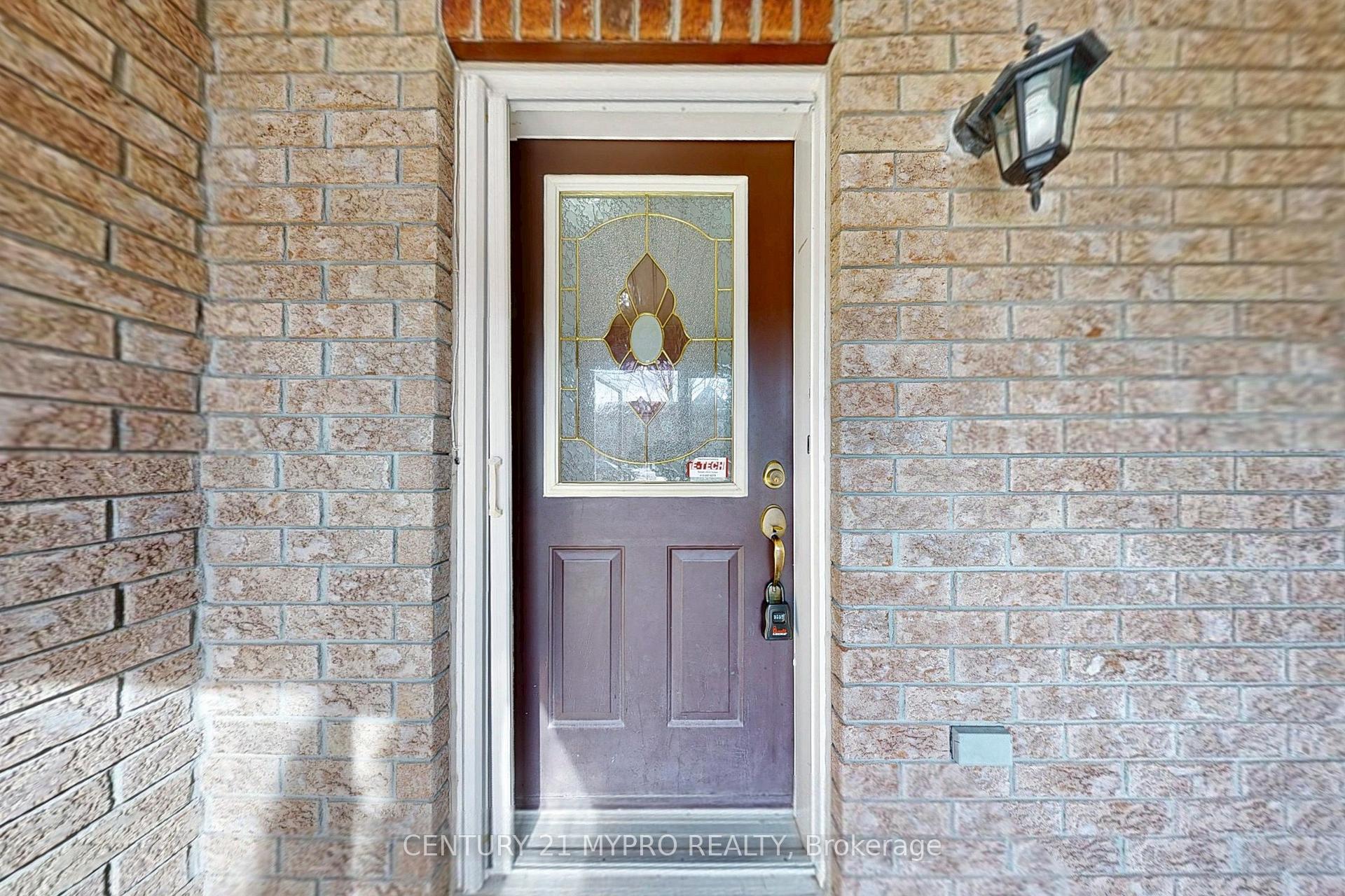 Photo 6 of 32 Bilbrough Street, Aurora, Bayview Northeast — HOMEH