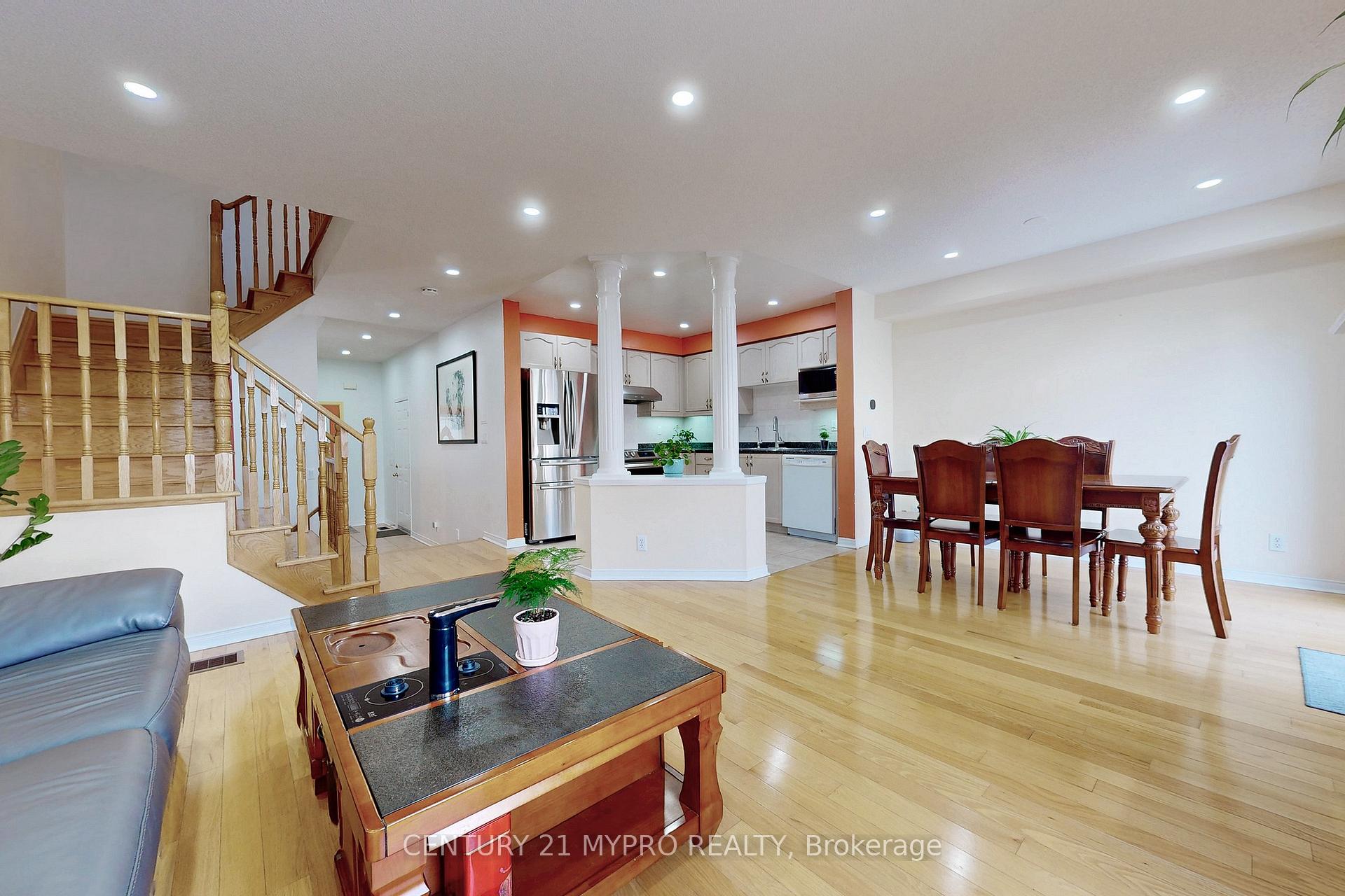 Photo 9 of 32 Bilbrough Street, Aurora, Bayview Northeast — HOMEH