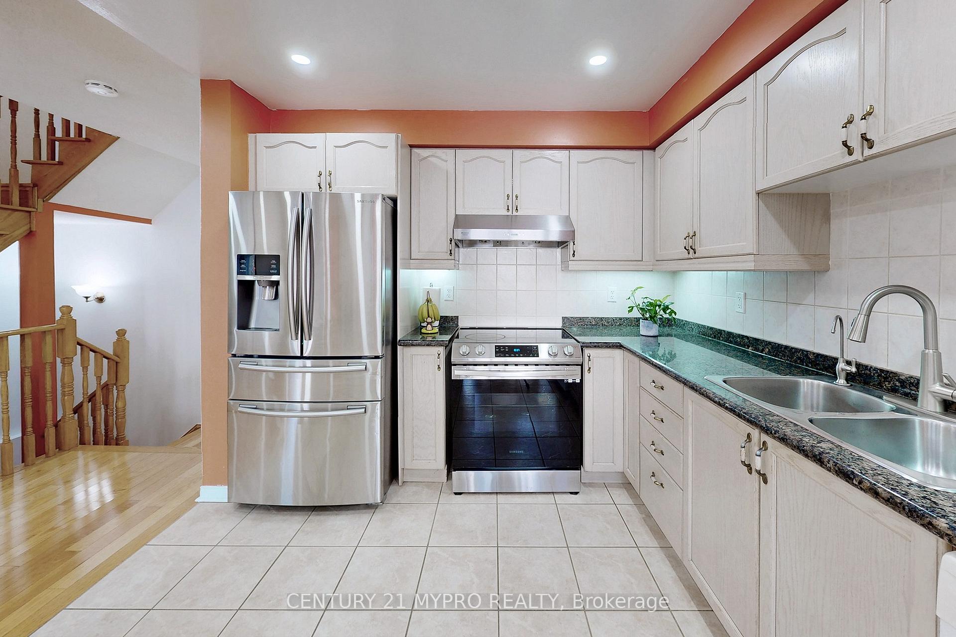 Photo 14 of 32 Bilbrough Street, Aurora, Bayview Northeast — HOMEH