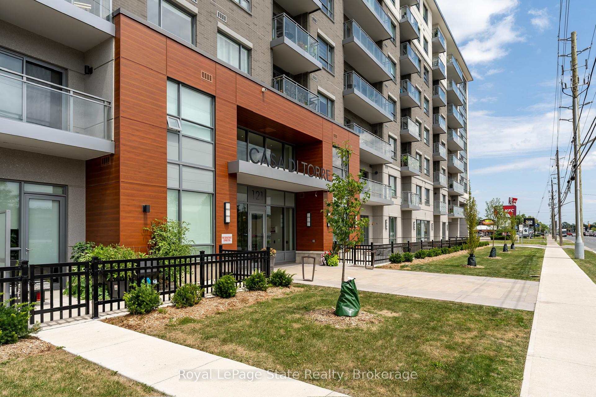 Photo 3 of Unit 315, 121 Highway 8, Hamilton, Stoney Creek — HOMEH