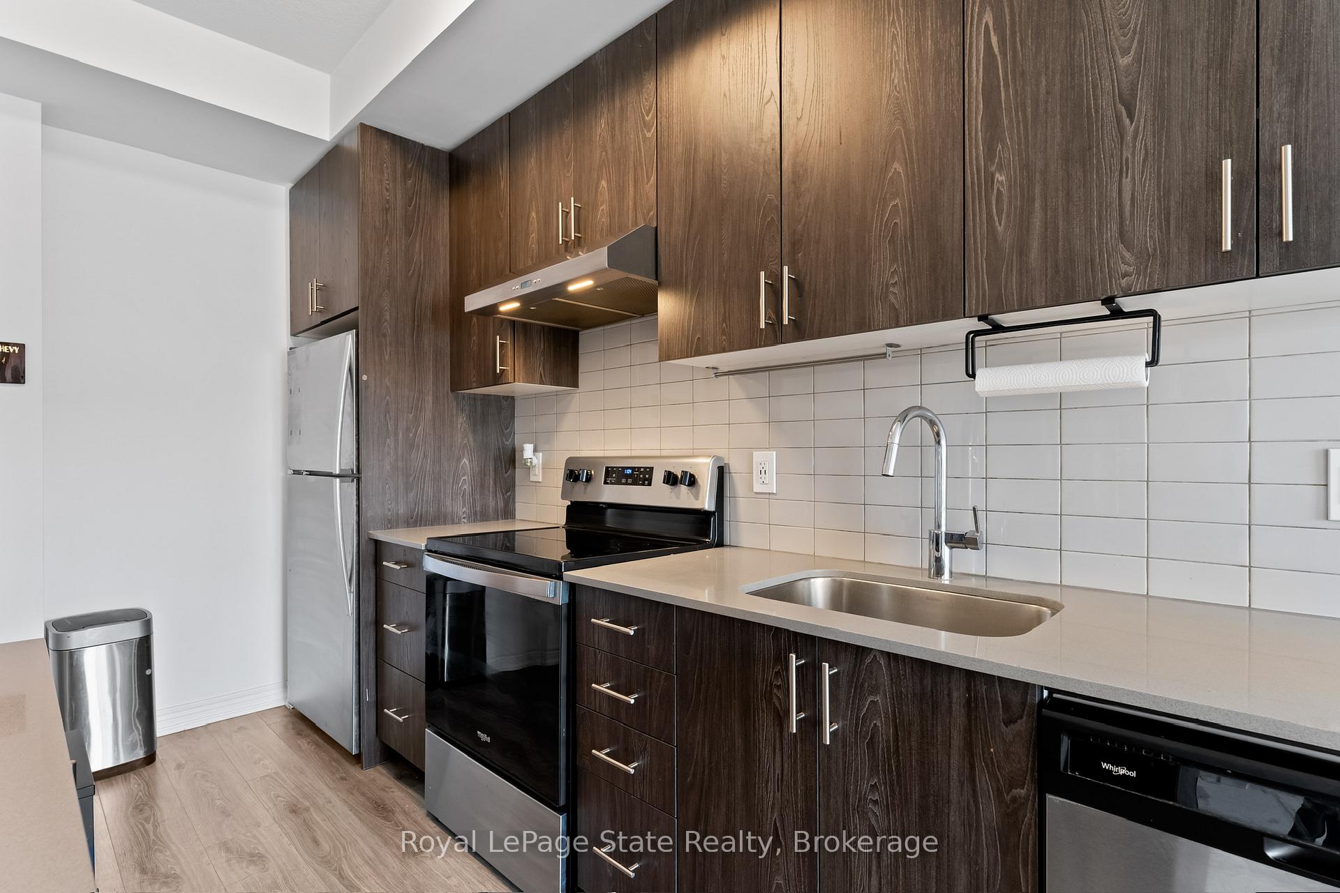 Photo 7 of Unit 315, 121 Highway 8, Hamilton, Stoney Creek — HOMEH