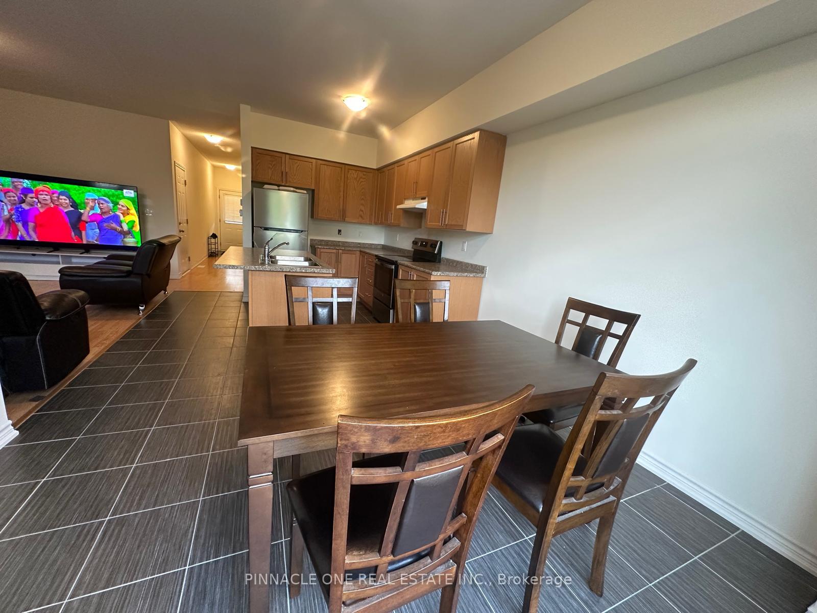 Photo 6 of 15 Jack Potts Way, Clarington, Courtice — HOMEH