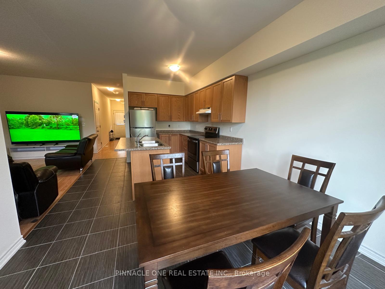 Photo 8 of 15 Jack Potts Way, Clarington, Courtice — HOMEH