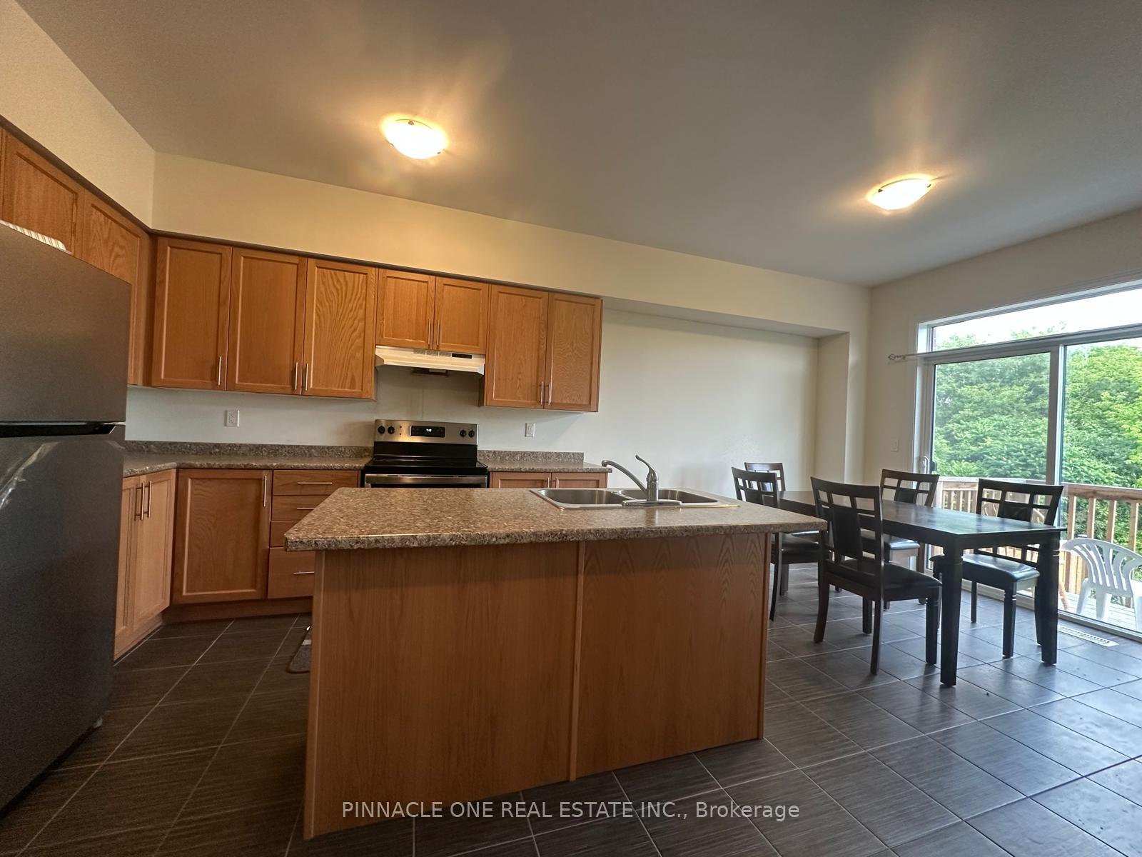 Photo 13 of 15 Jack Potts Way, Clarington, Courtice — HOMEH