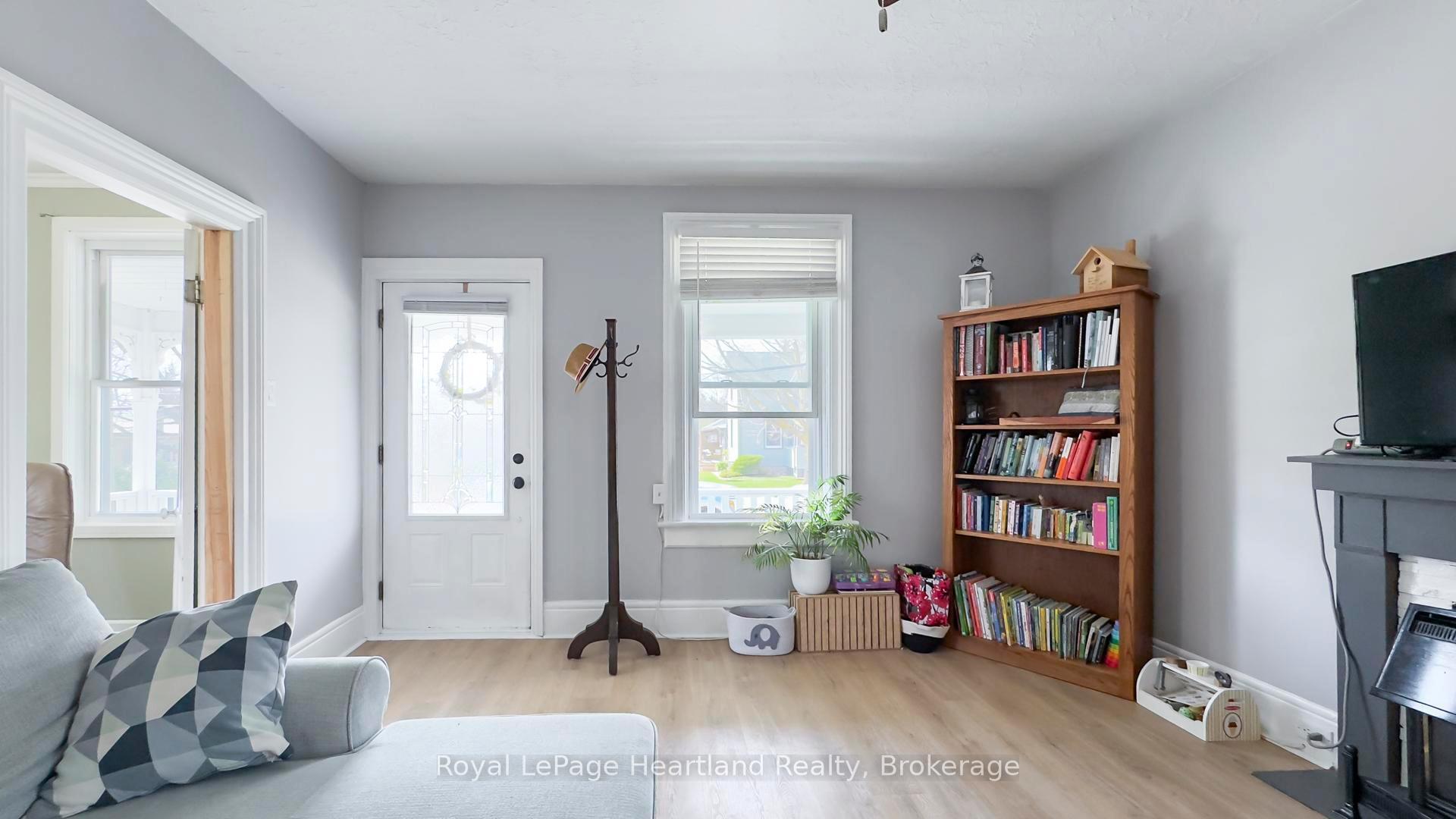 Photo 4 of 129 Orange Street S, Central Huron, Clinton — HOMEH