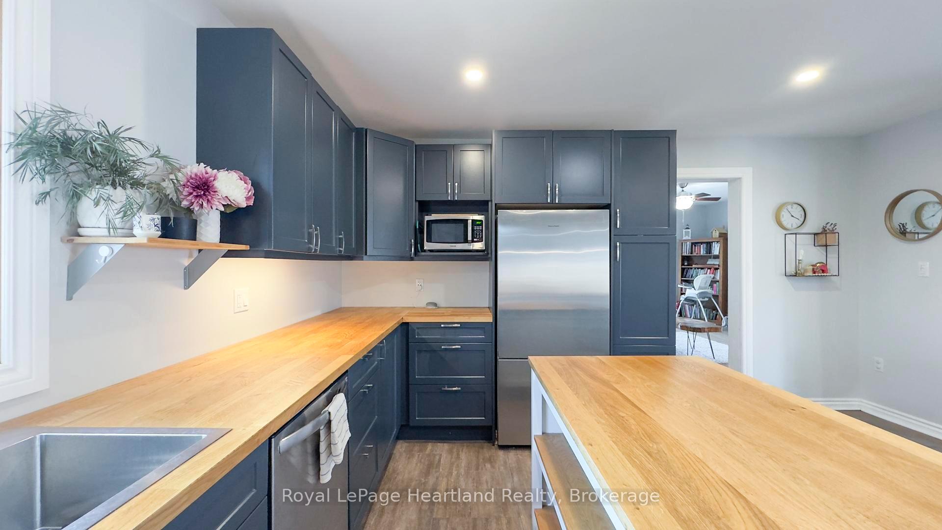 Photo 16 of 129 Orange Street S, Central Huron, Clinton — HOMEH