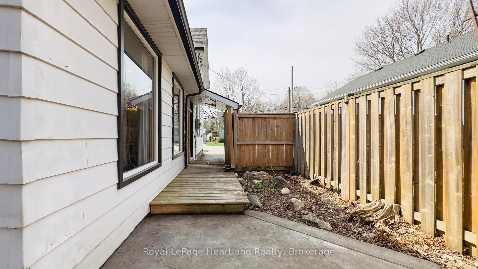 Photo 44 of 129 Orange Street S, Central Huron, Clinton — HOMEH