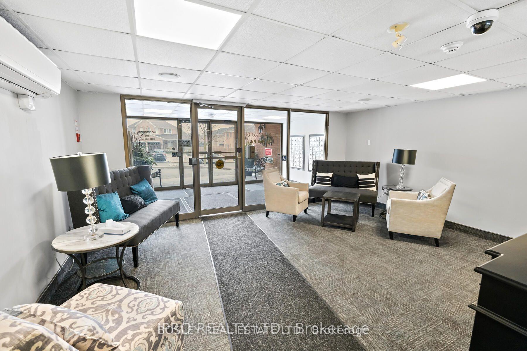 Photo 2 of Unit 601, 26 Hall Road, Halton Hills, Georgetown — HOMEH