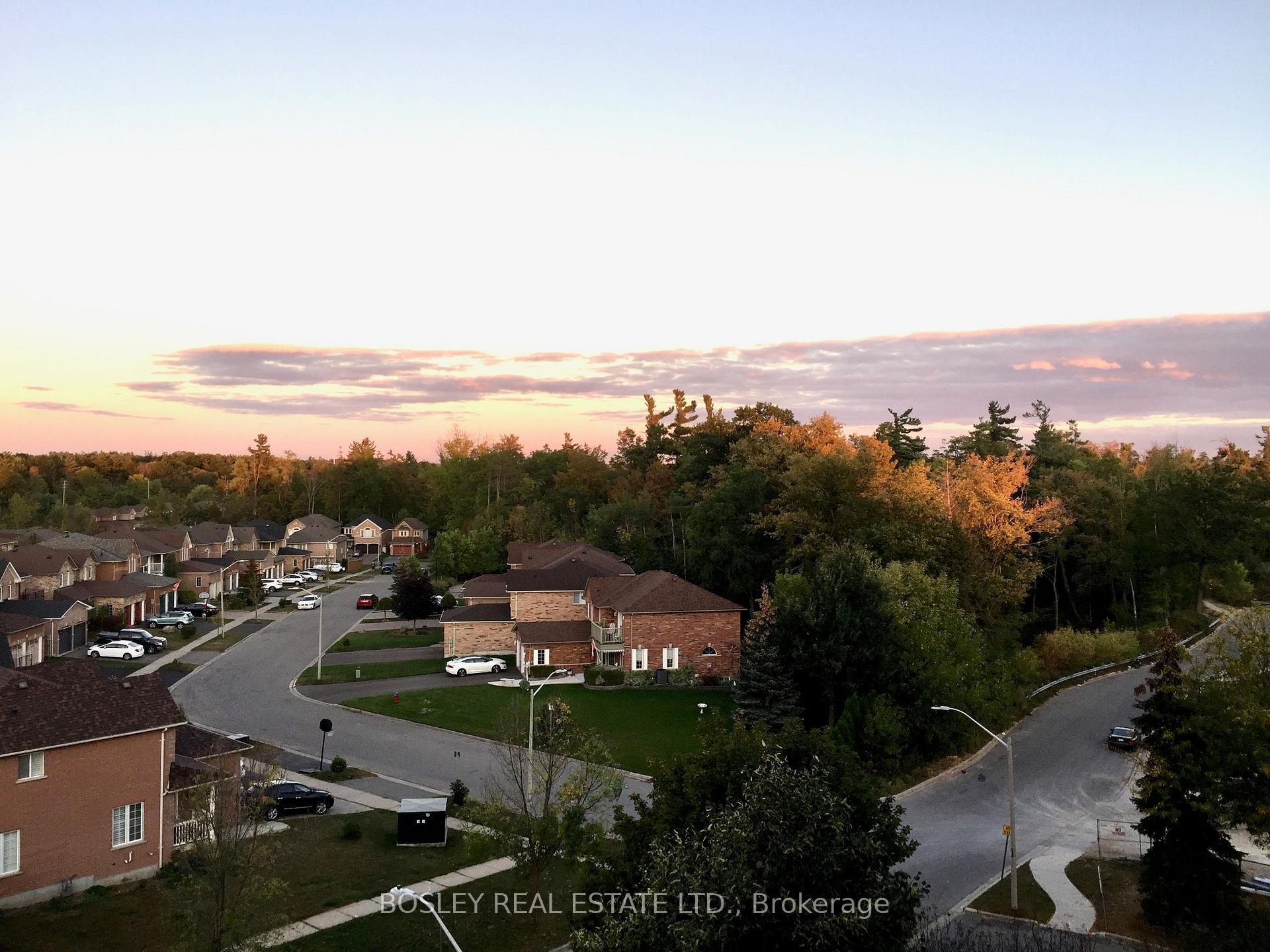 Photo 18 of Unit 601, 26 Hall Road, Halton Hills, Georgetown — HOMEH