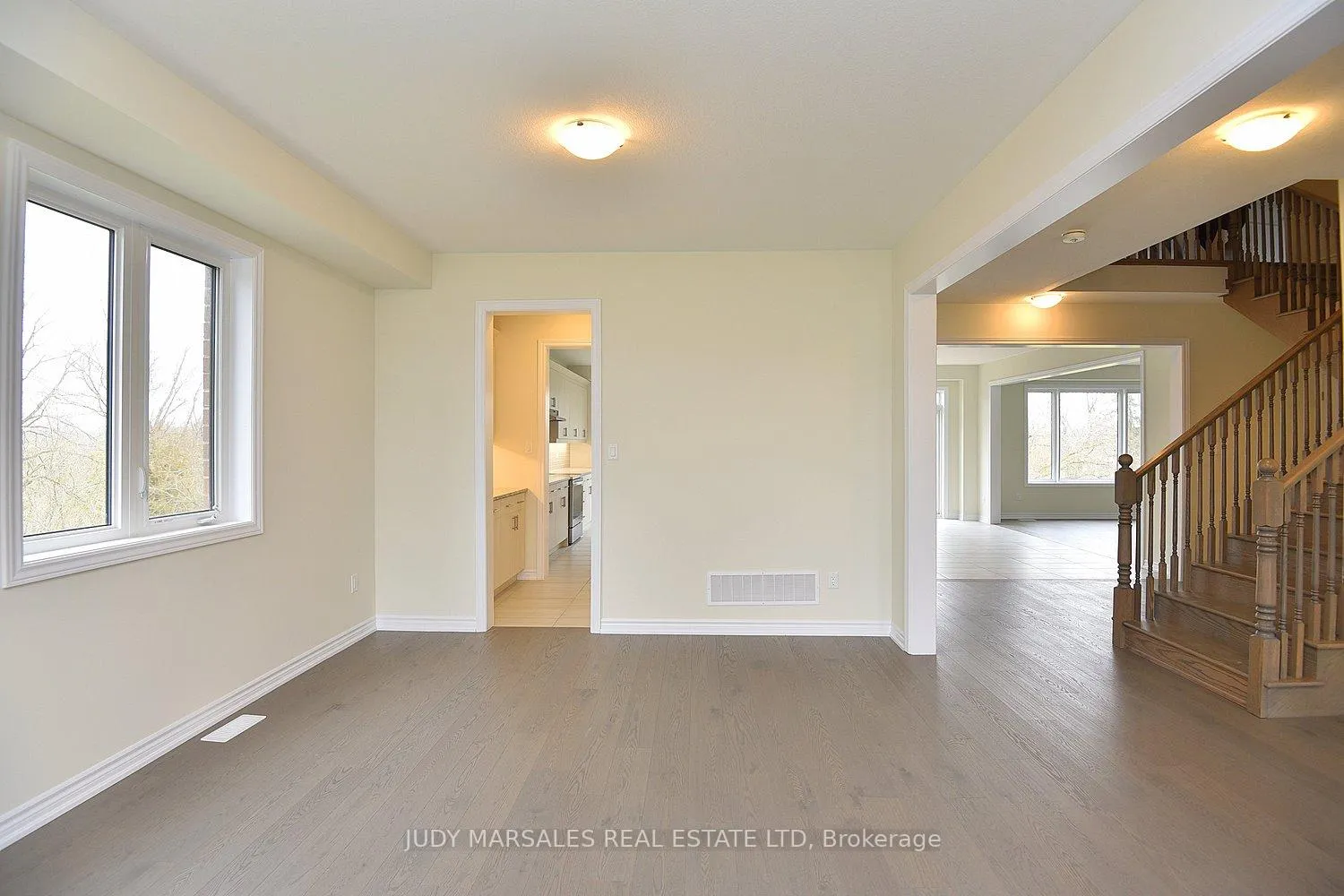 Photo 16 of 42 Mears Place, Brant, Paris — HOMEH
