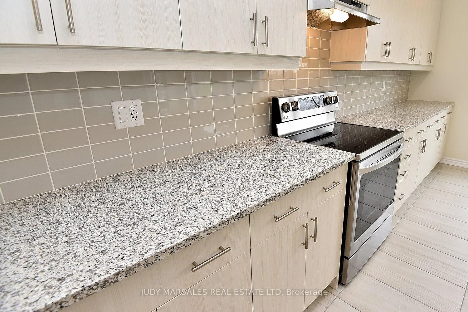 Photo 18 of 42 Mears Place, Brant, Paris — HOMEH